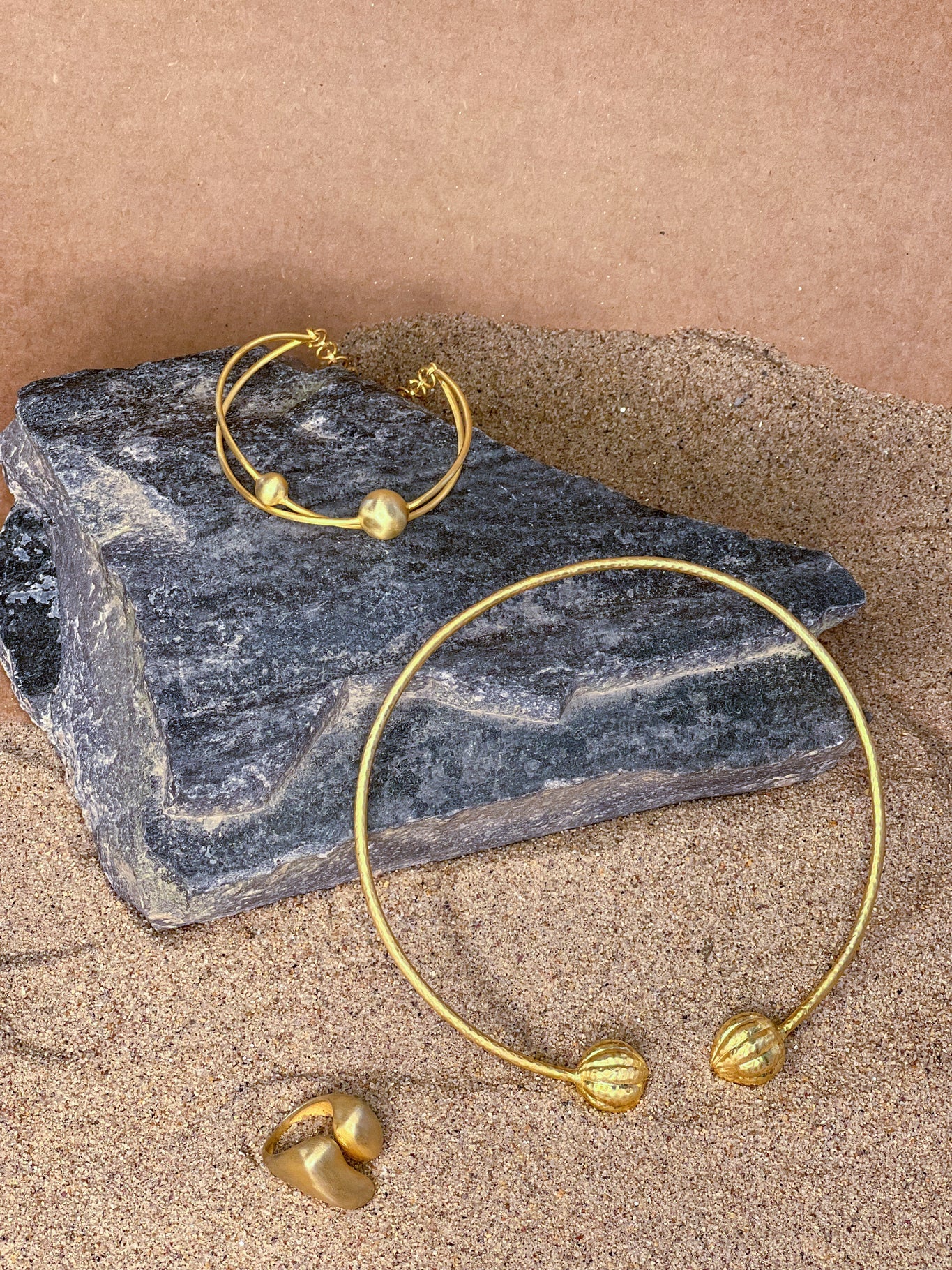 Nacre Choker - CiceroniNeckpieceThe Loom Art