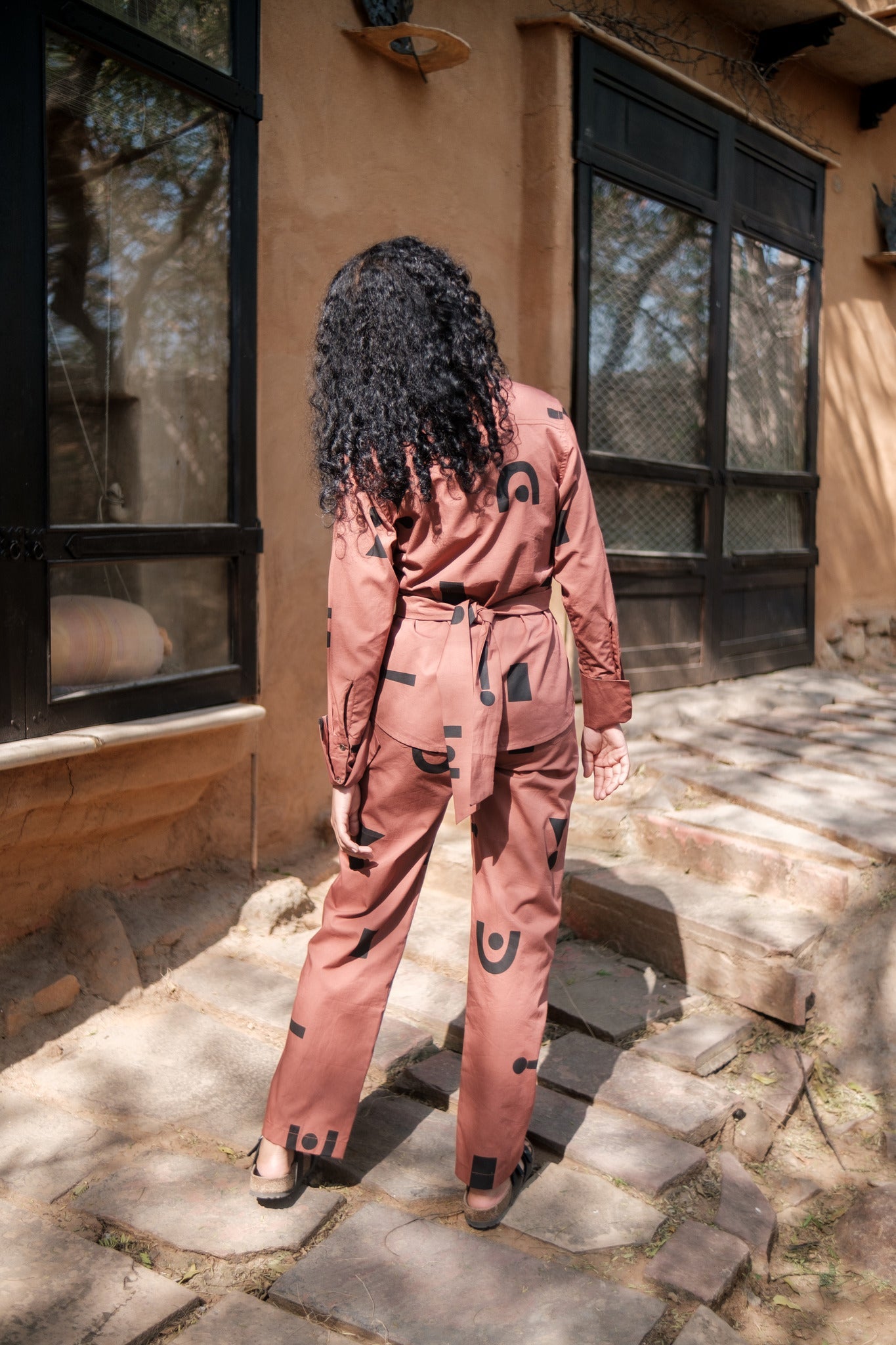 Nara Front Knot Shirt - Triangle Print - CiceroniShirtsThe Terra Tribe