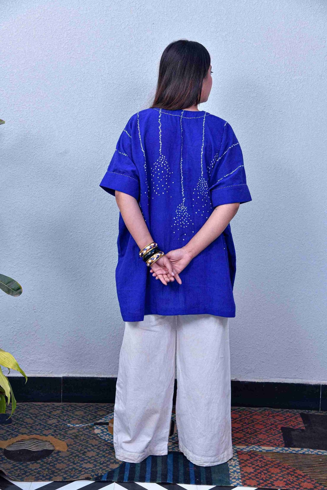 Neel Distorted Line Top - CiceroniTopsYD Aashiya