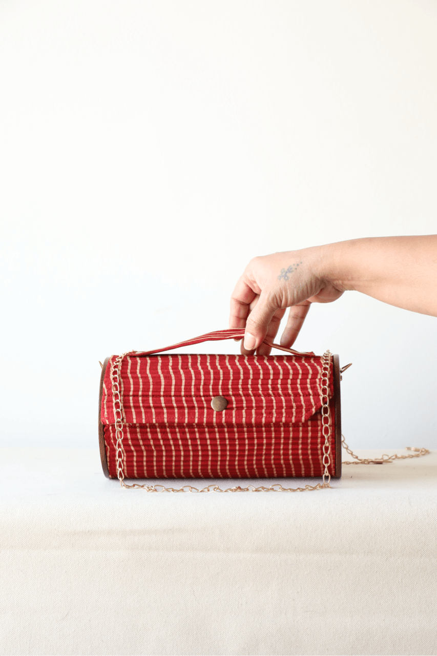 Non Detachable Fixed Sleeve - Round - Red Line - CiceroniBagsLukka Chuppi