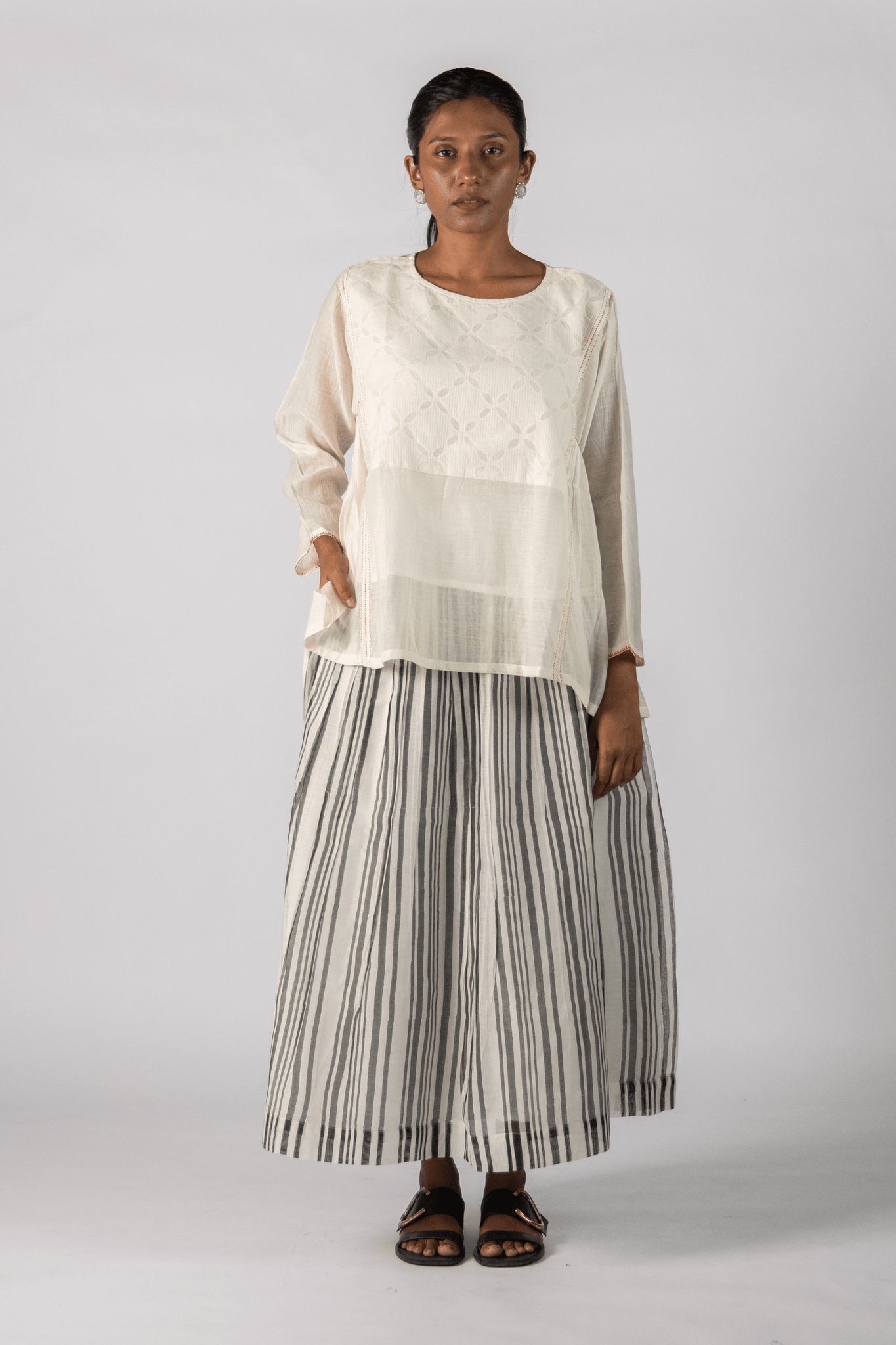 Noor - CiceroniTopsRekh