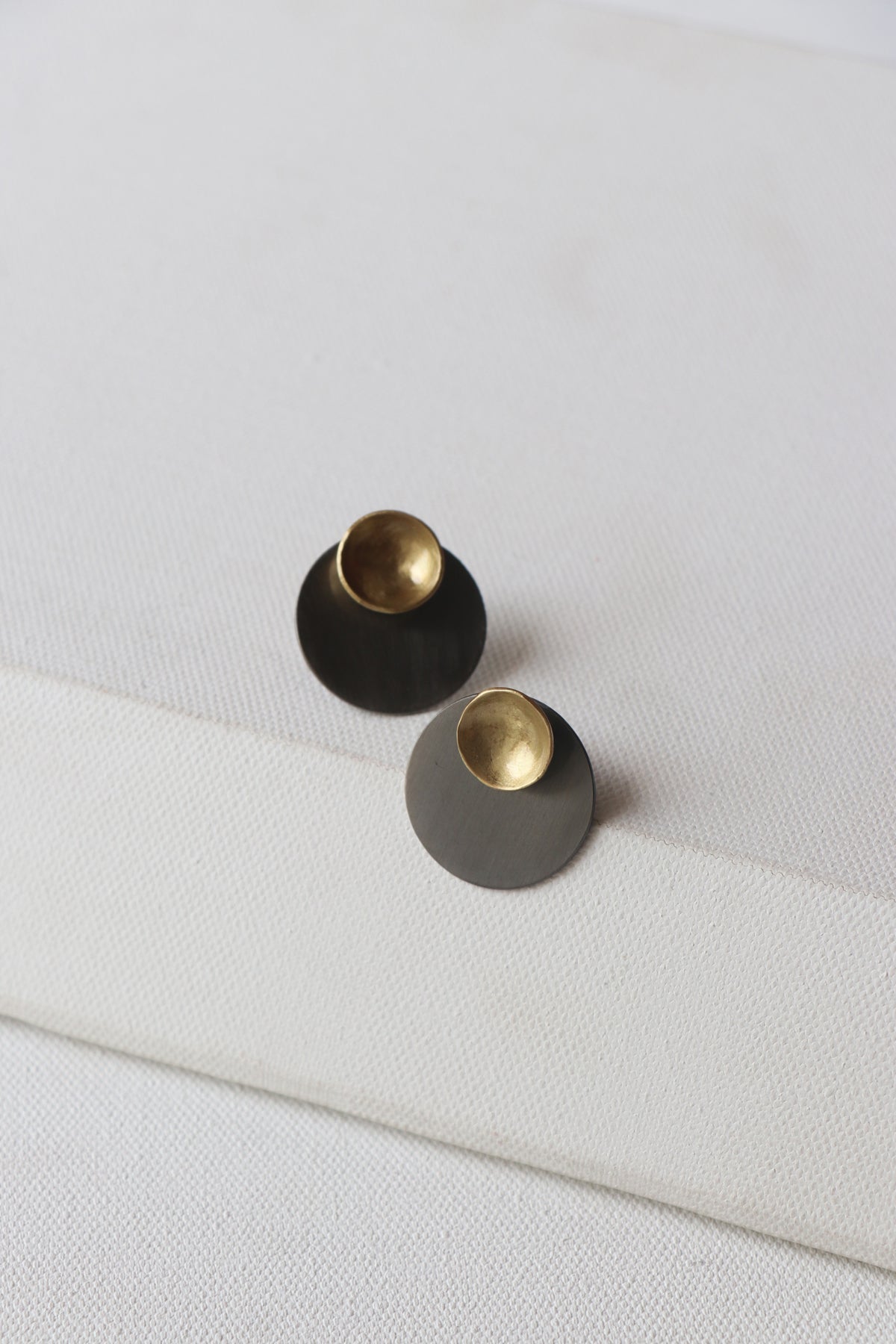 Nova - Circle Drop Earring - Black - CiceroniEarringsLukka Chuppi