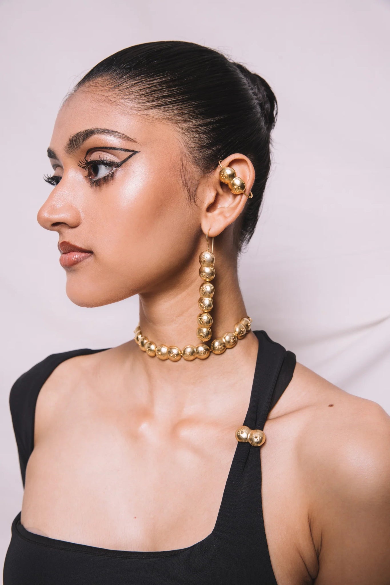 Nurturer Helix Ear Cuff - CiceroniEarringsBatoki
