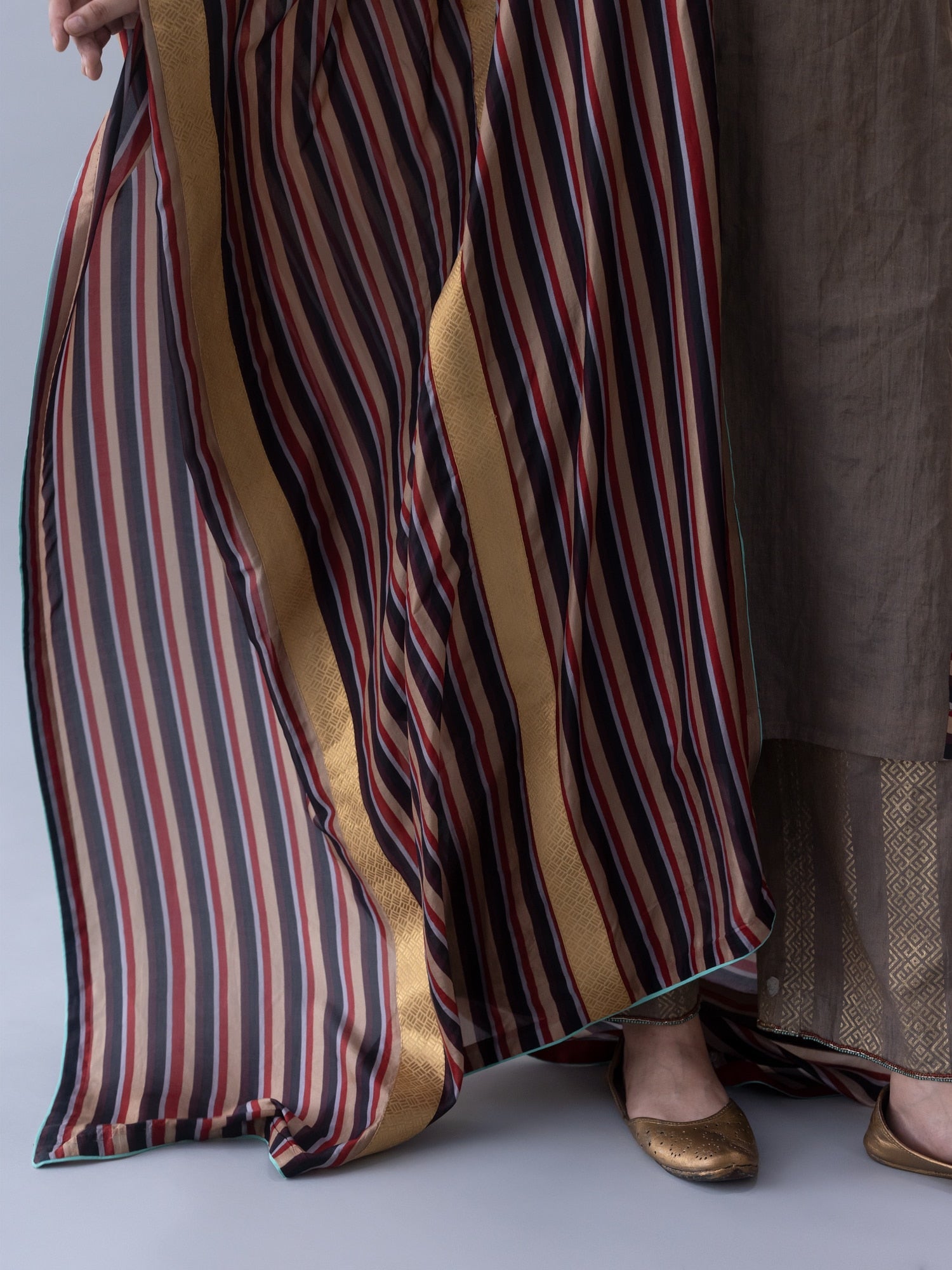 Nyima Black Dupatta - CiceroniDupattaShades of India