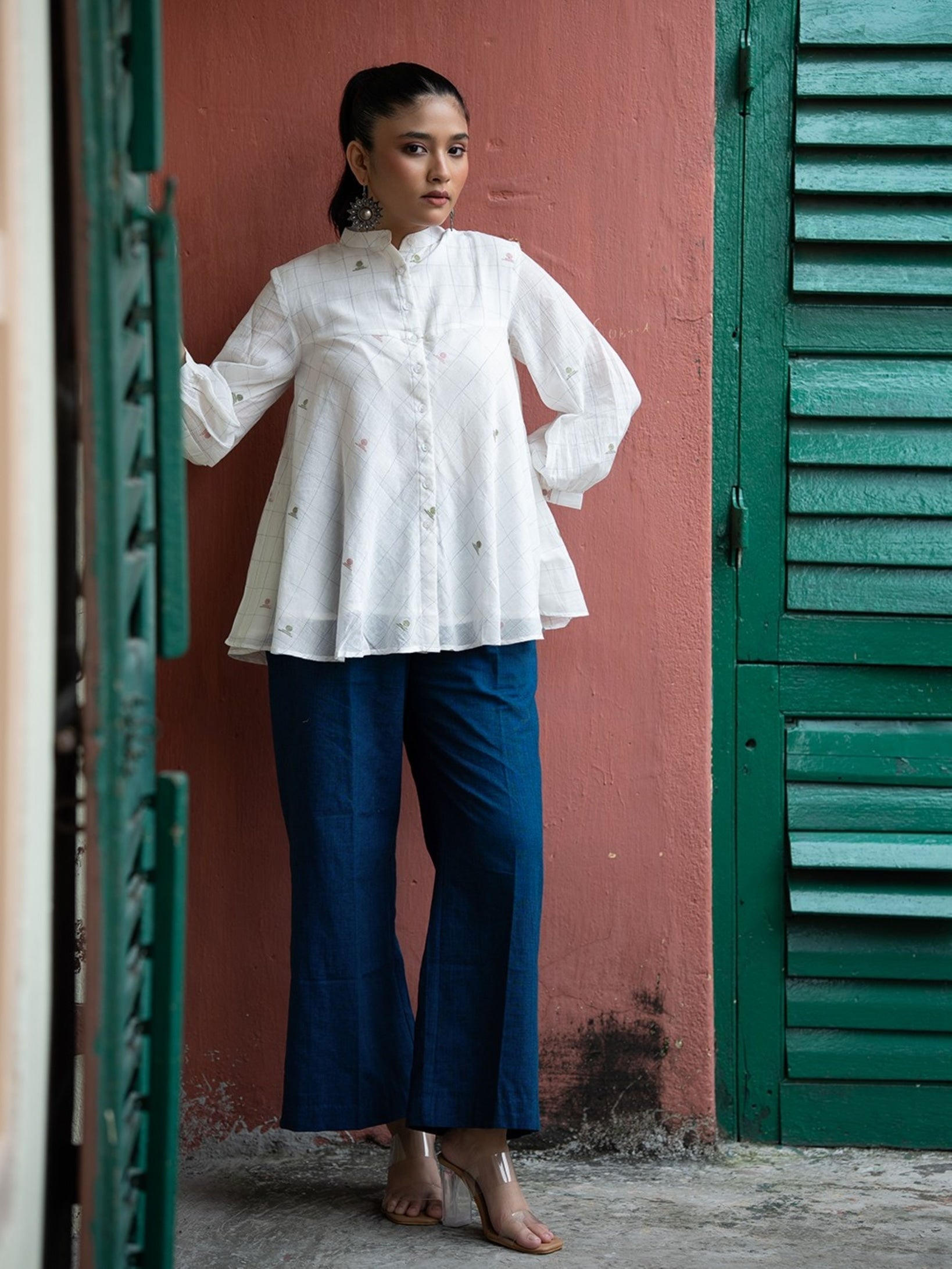 Off-White Handwoven Pure Cotton Jamdani Top - CiceroniTopsSutra Art of Clothing