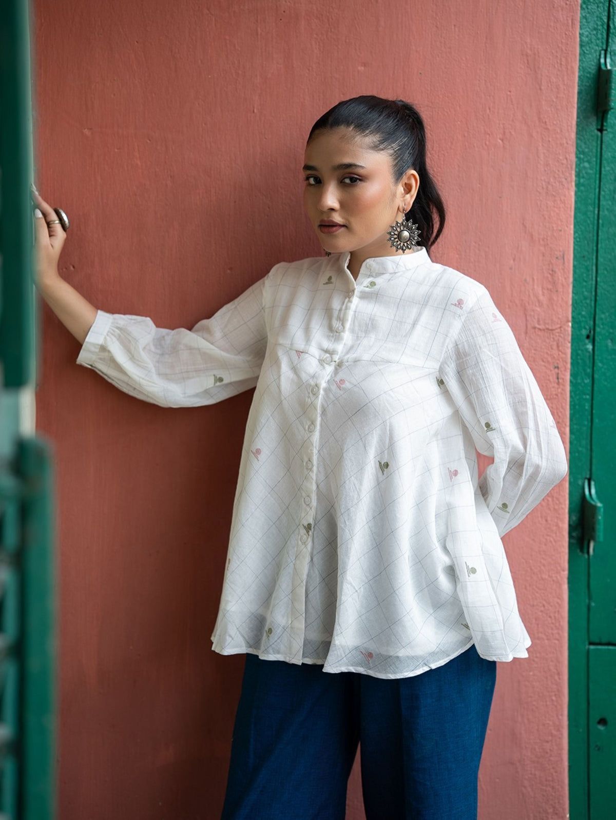 Off-White Handwoven Pure Cotton Jamdani Top - CiceroniTopsSutra Art of Clothing