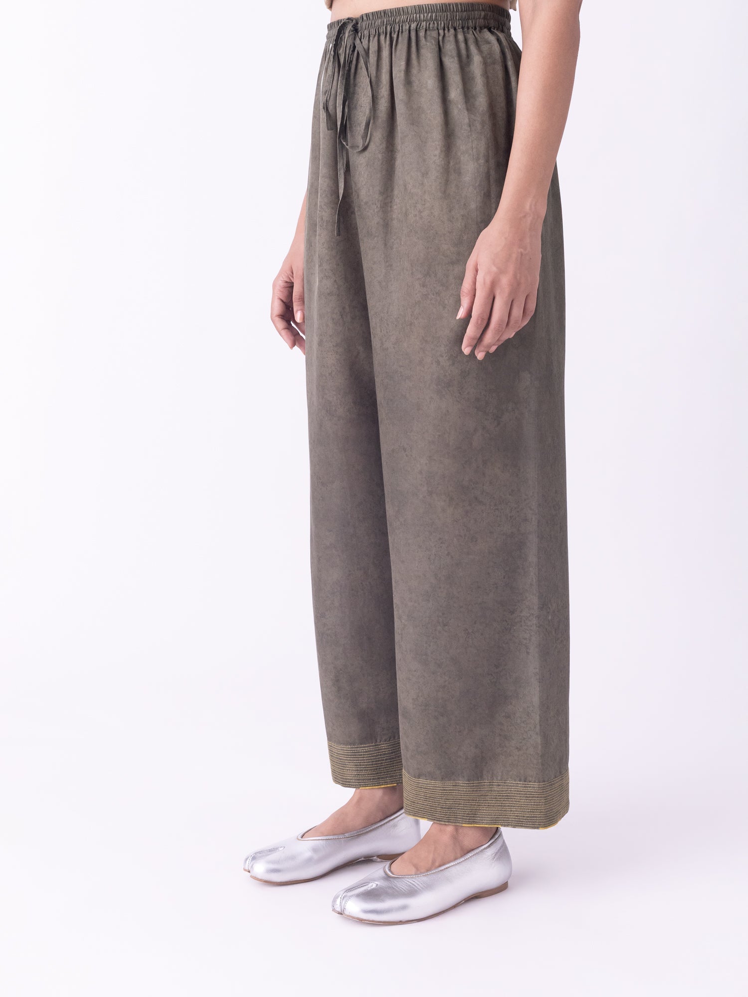 Oliva Pyjama - CiceroniPantsShades of India