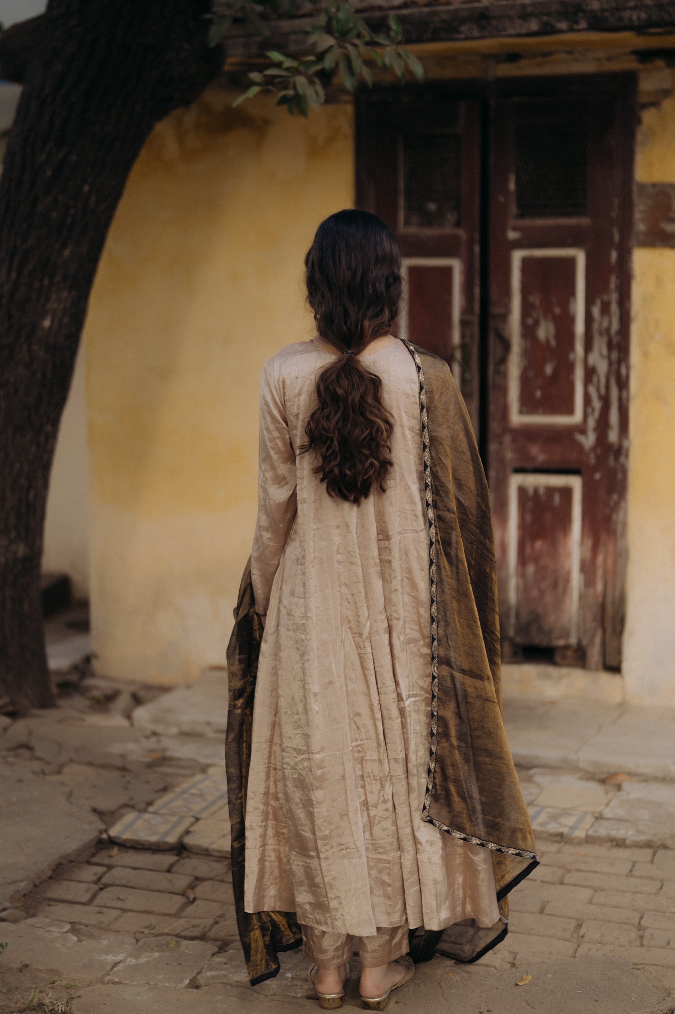 Oyster Set - CiceroniKurta Set, Festive WearKajal Agarwal