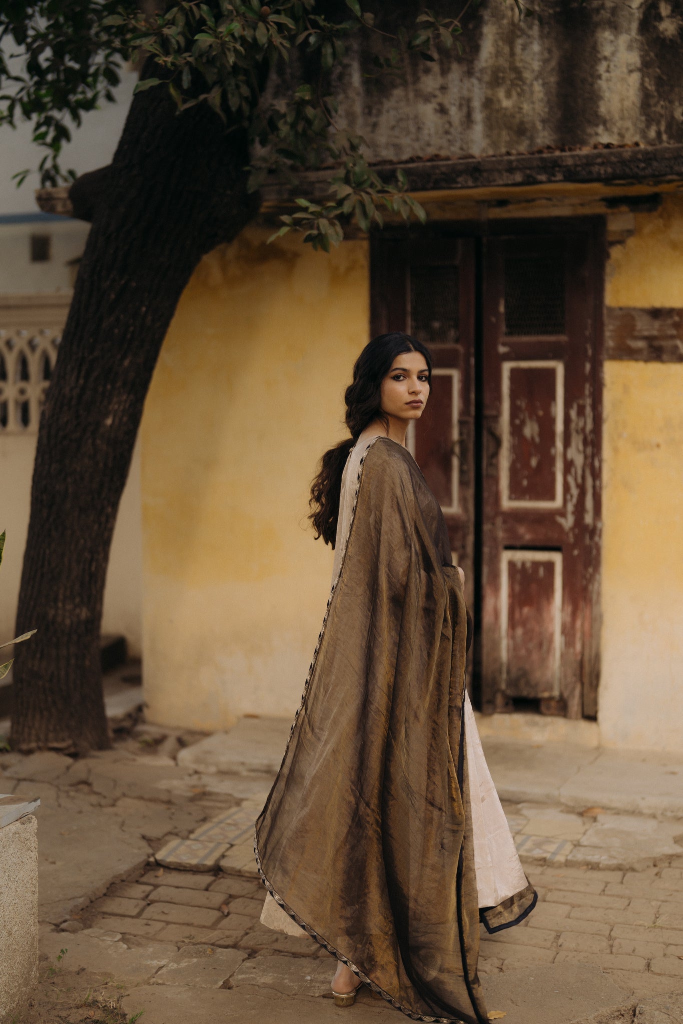 Oyster Set - CiceroniKurta Set, Festive WearKajal Agarwal