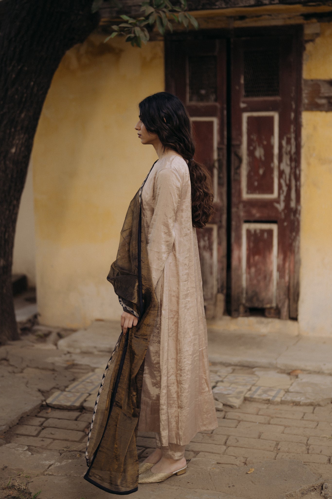 Oyster Set - CiceroniKurta Set, Festive WearKajal Agarwal