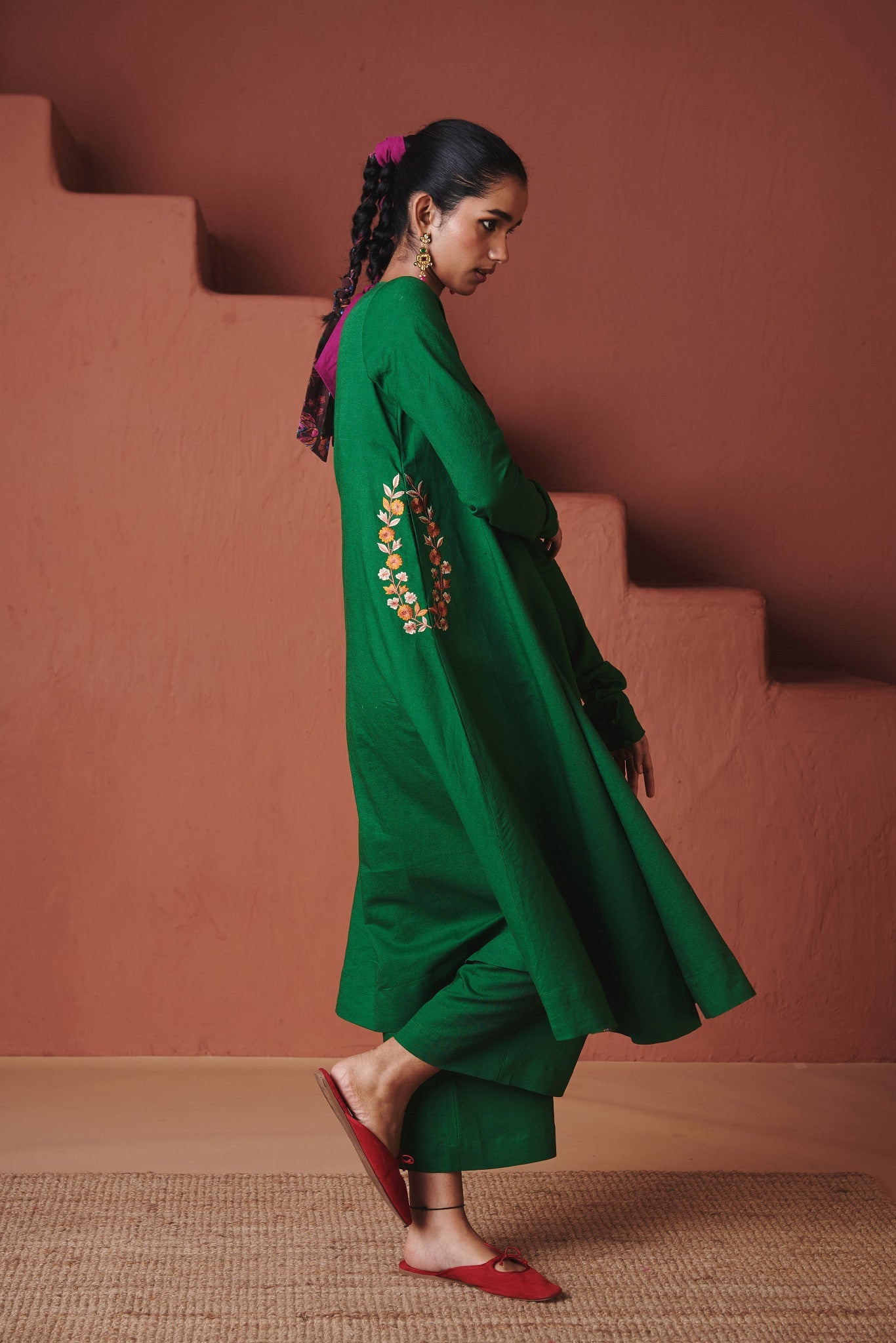 Paan Co - Linen Embroidered Pocket Kurta Set with Dupatta - CiceroniKurta SetsSaphed