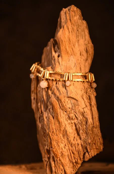 Palisade Choker - Gold and Moonstone - CiceroniNeckpieceBatoki