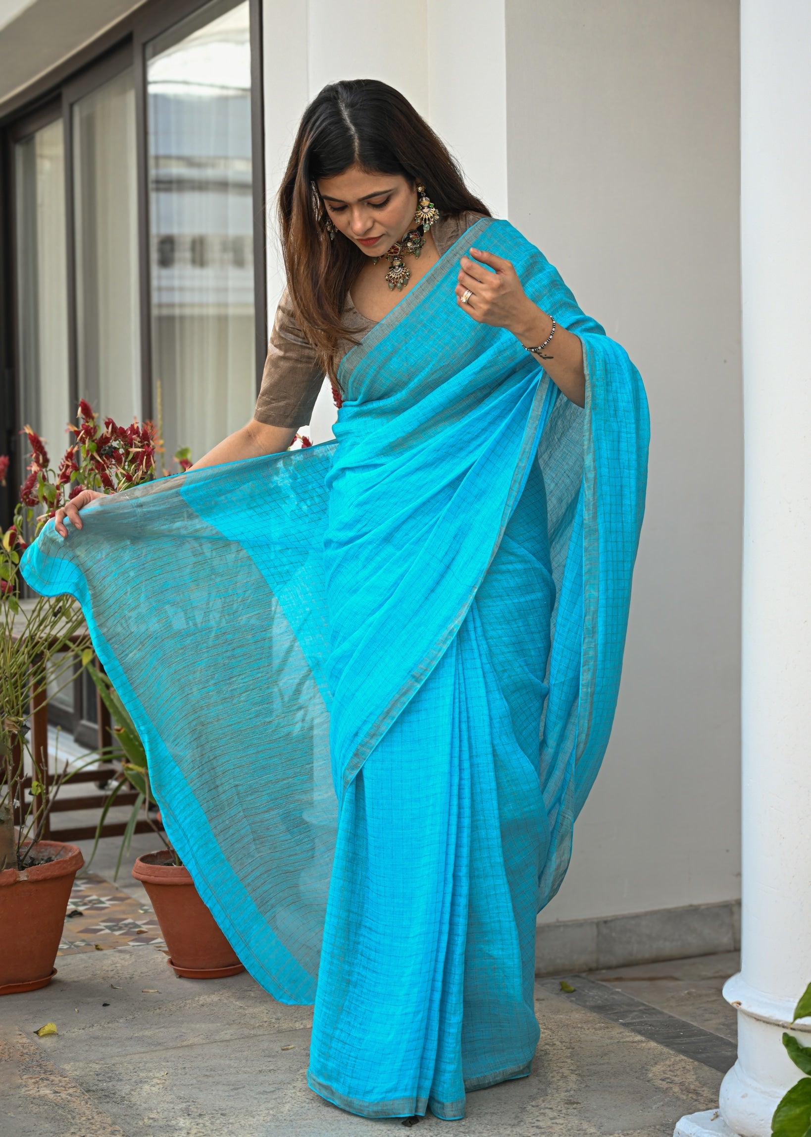 Pallu — Nitya - Handwoven Checkered Linen Saree, Silver Zari - CiceroniSareePallu