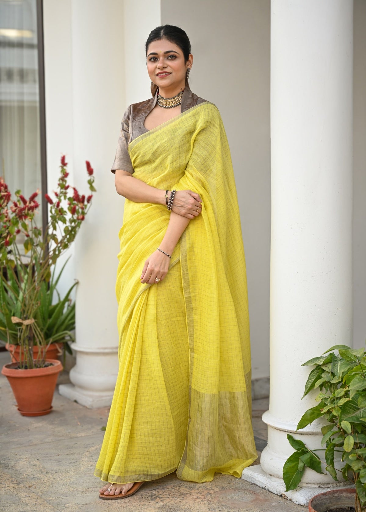 Pallu — Pitambar - Handwoven Checkered Linen Saree, Silver Zari - CiceroniSareePallu