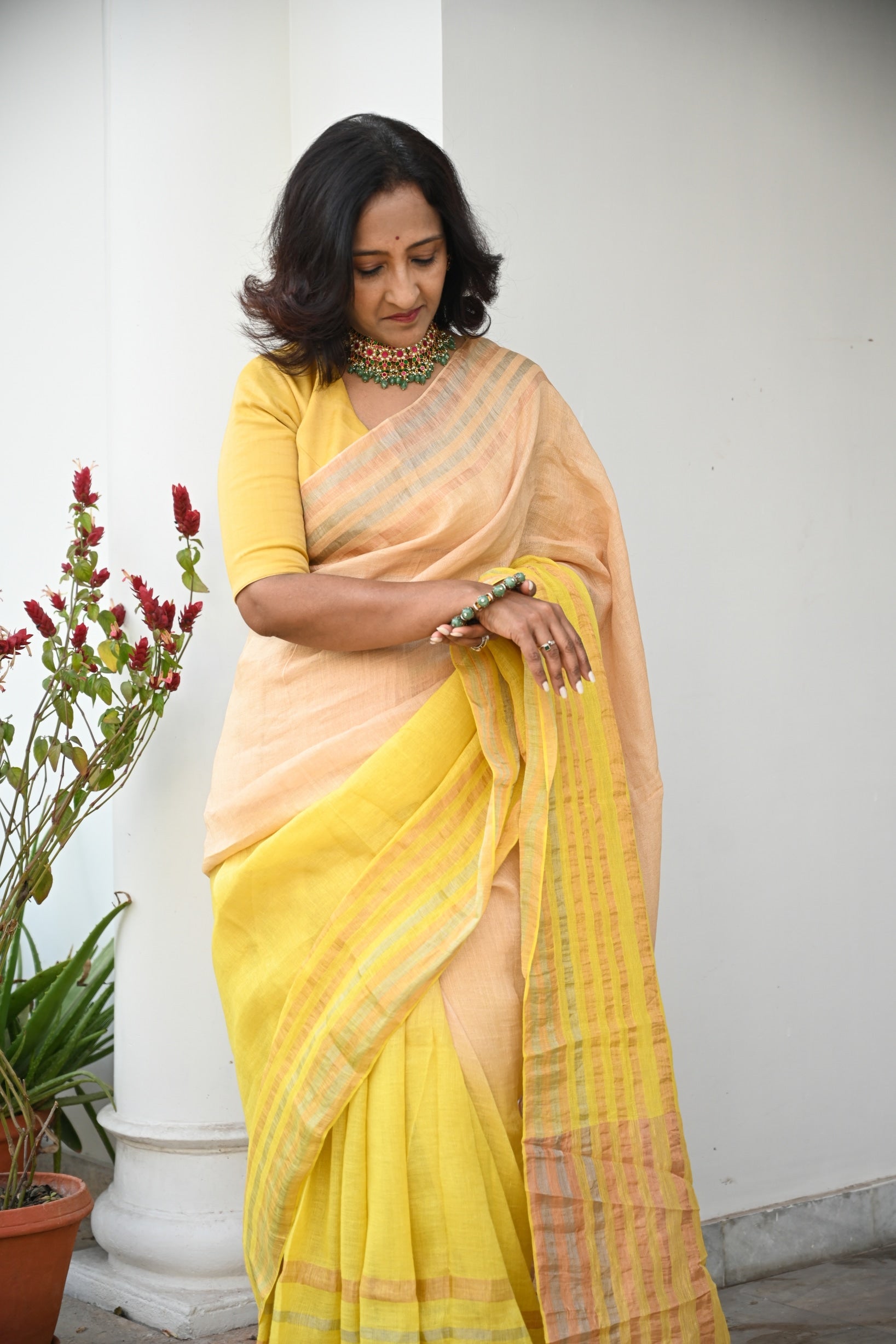 Pallu — Surajmukh Ombre Handwoven Linen Saree - CiceroniSareePallu