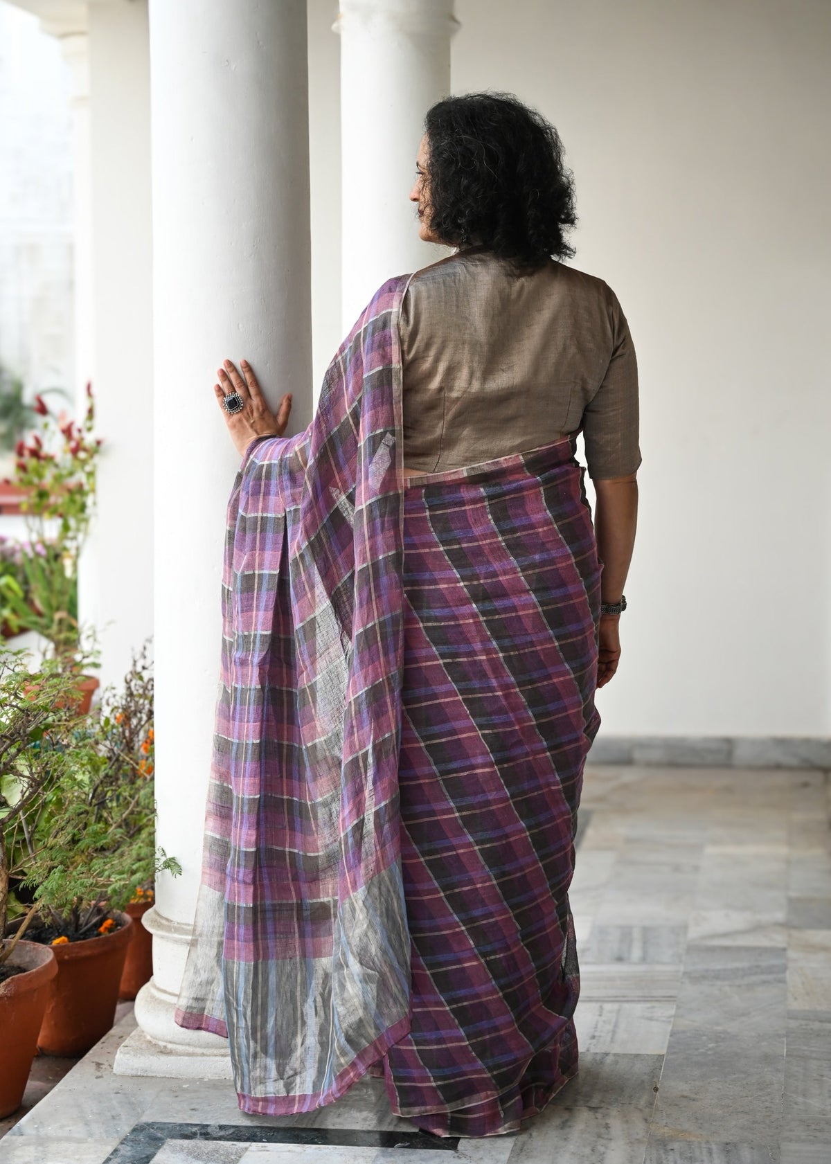 Pallu — Violet Tartan Check Handwoven Linen Saree - CiceroniSareePallu