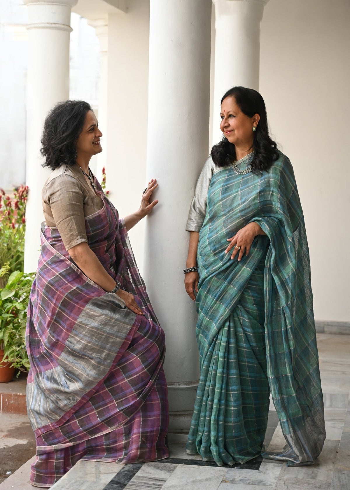 Pallu — Violet Tartan Check Handwoven Linen Saree - CiceroniSareePallu