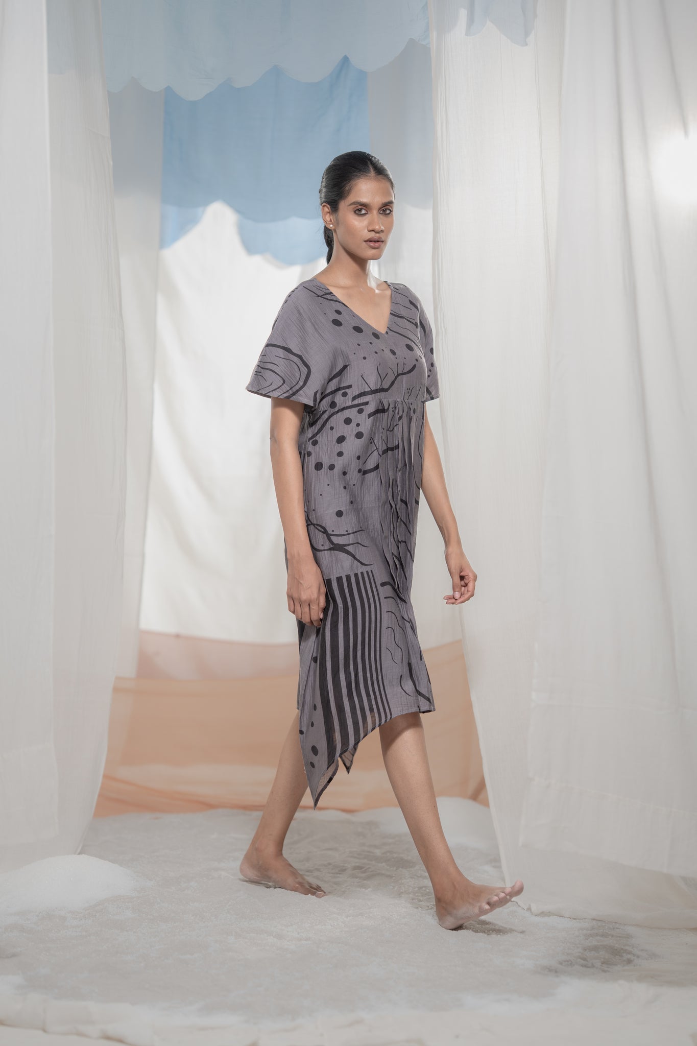 Pathway Banding Kaftan - CiceroniDressesAmoda - Essence Of India