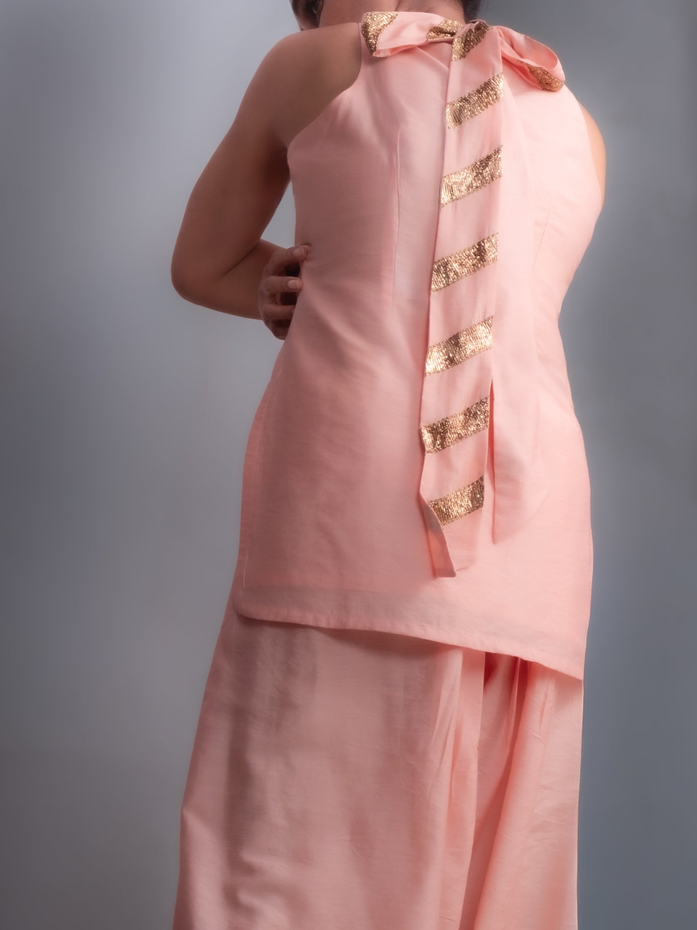 Peach Sleeveless In - Cut Kurta & Farshi Salwar Set - CiceroniKurta Set, Festive WearOtouto