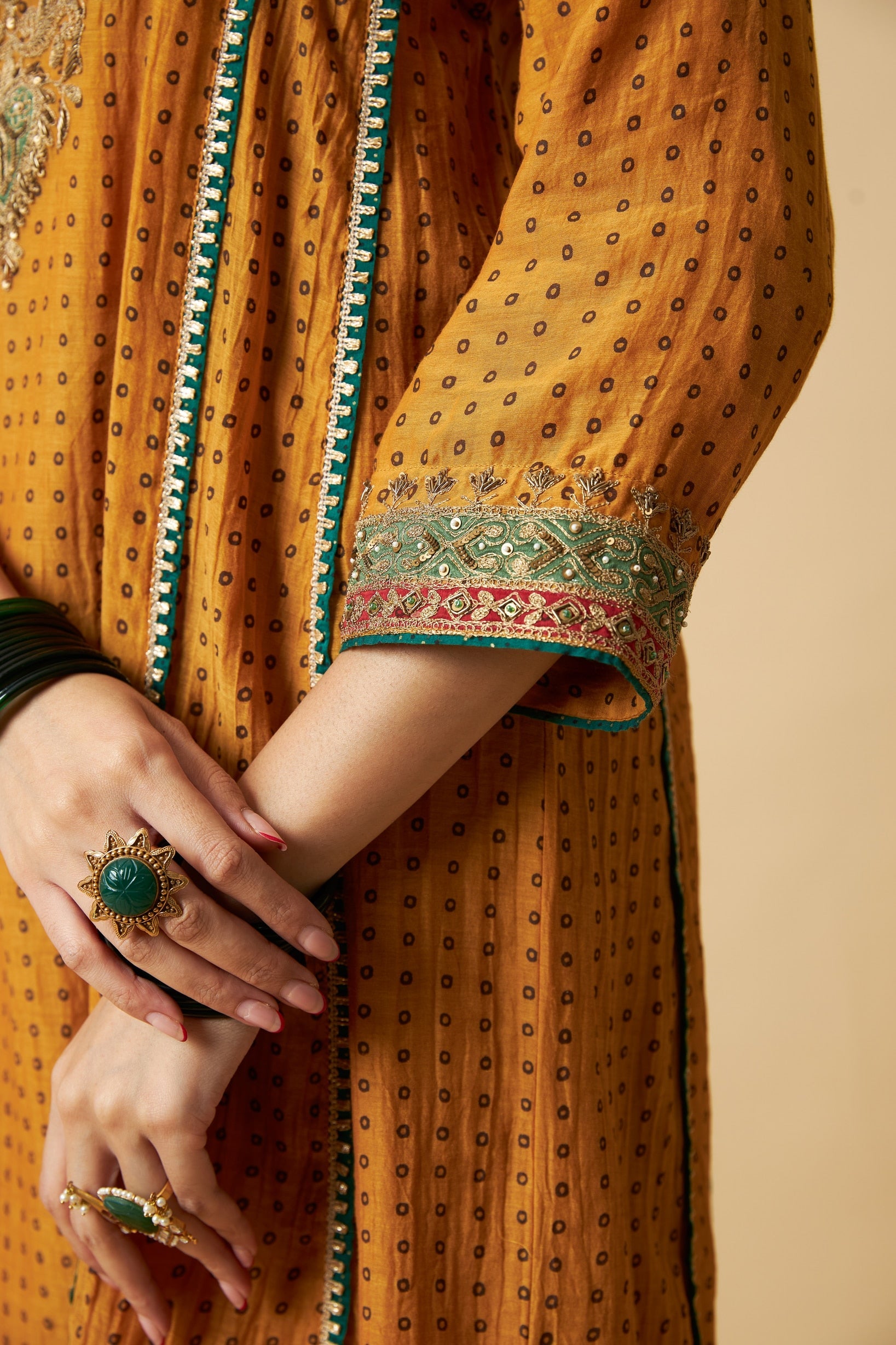 Peeli Pataka Embroidered Kurta Set- Set of 3 - CiceroniKurta Set, Festive WearPants and Pajamas
