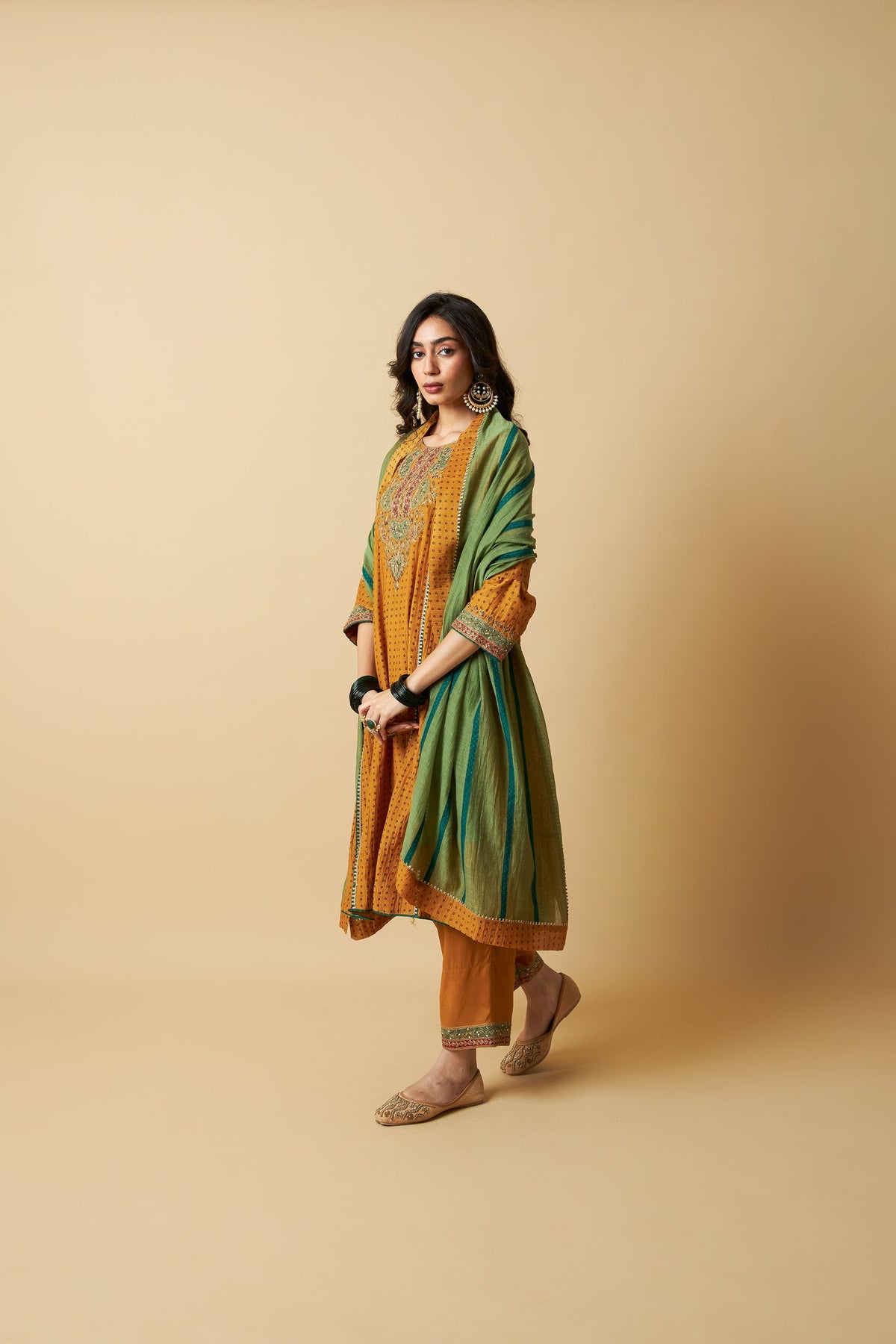 Peeli Pataka Embroidered Kurta Set- Set of 3 - CiceroniKurta Set, Festive WearPants and Pajamas