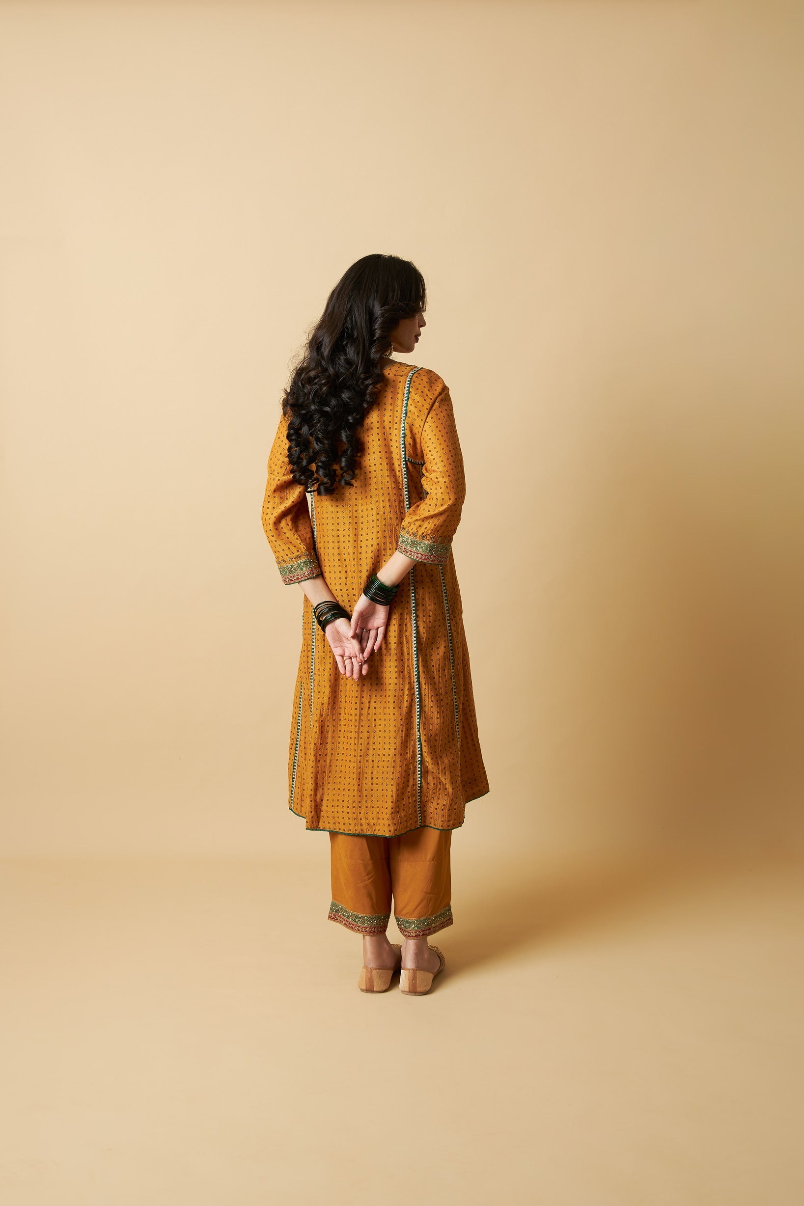 Peeli Pataka Embroidered Kurta Set- Set of 3 - CiceroniKurta Set, Festive WearPants and Pajamas
