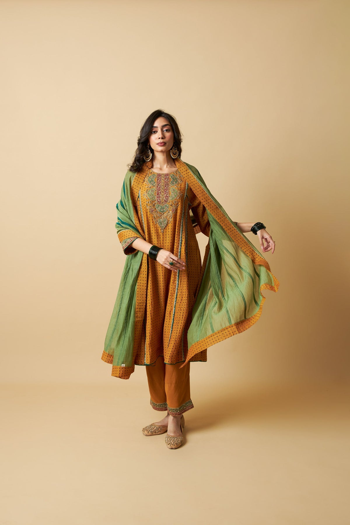 Peeli Pataka Embroidered Kurta Set- Set of 3 - CiceroniKurta Set, Festive WearPants and Pajamas