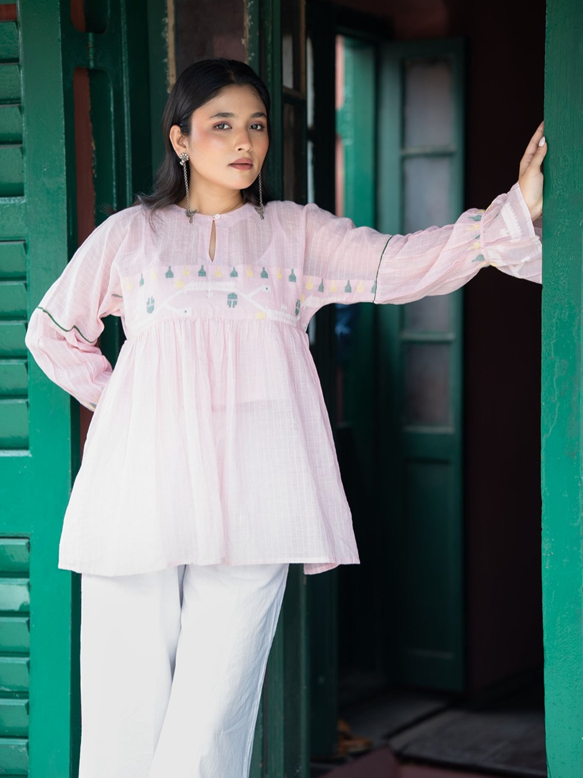 Pink Whisper Handwoven Jamdani Top - CiceroniTopsSutra Art of Clothing