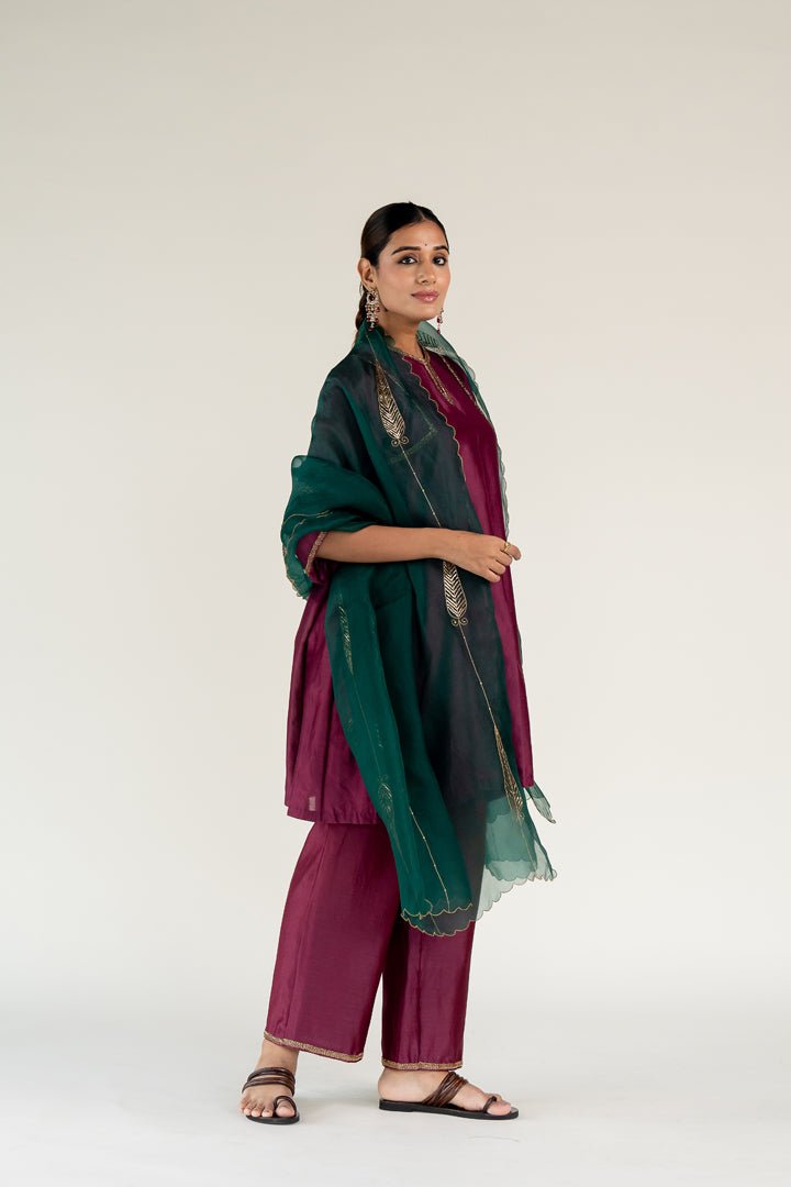 Plum Zainab Kurta Set with Shama Odhani - CiceroniKurta Set, Festive WearNirjara