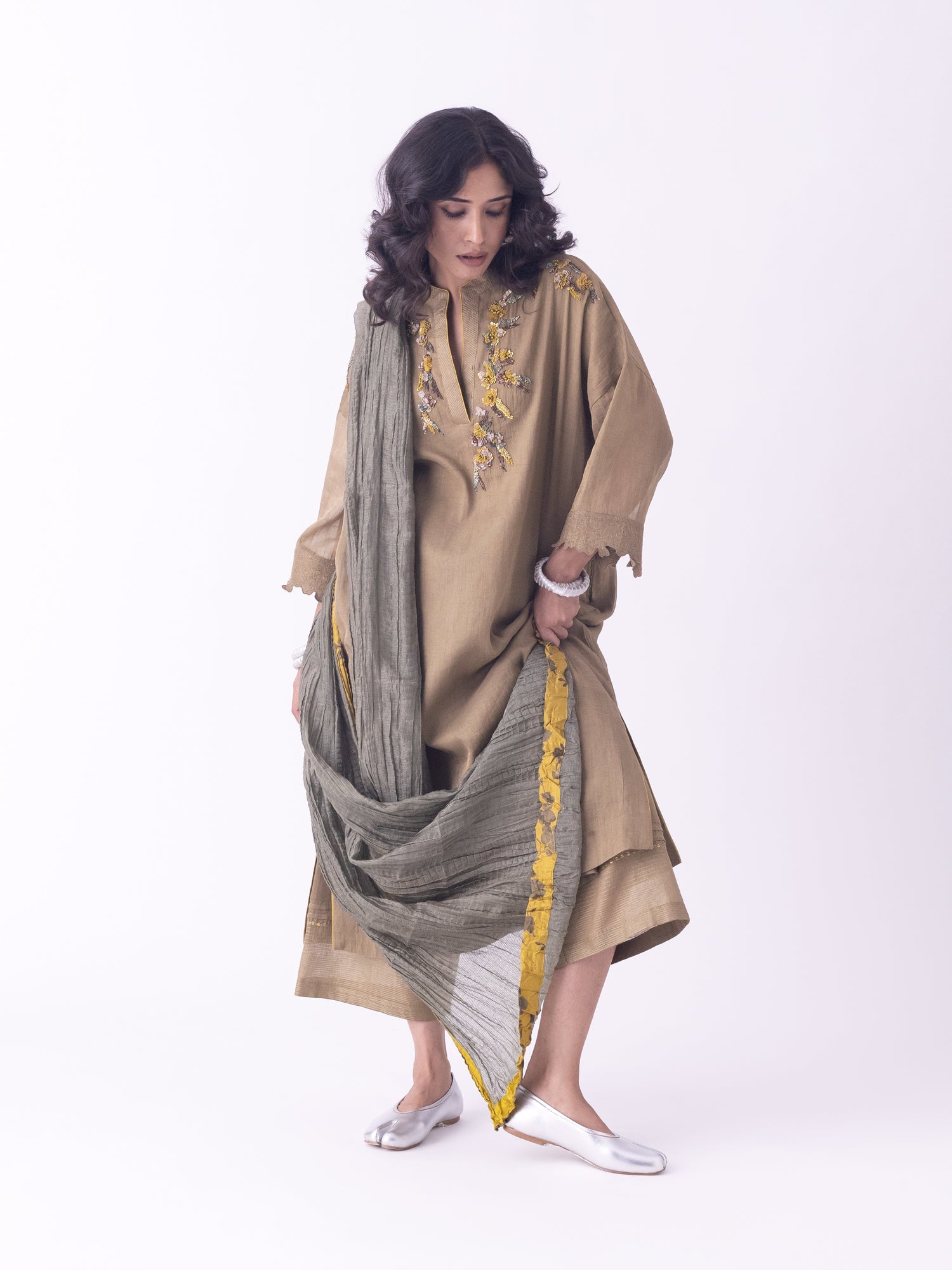 Rakta Dupatta - CiceroniDupattaShades of India