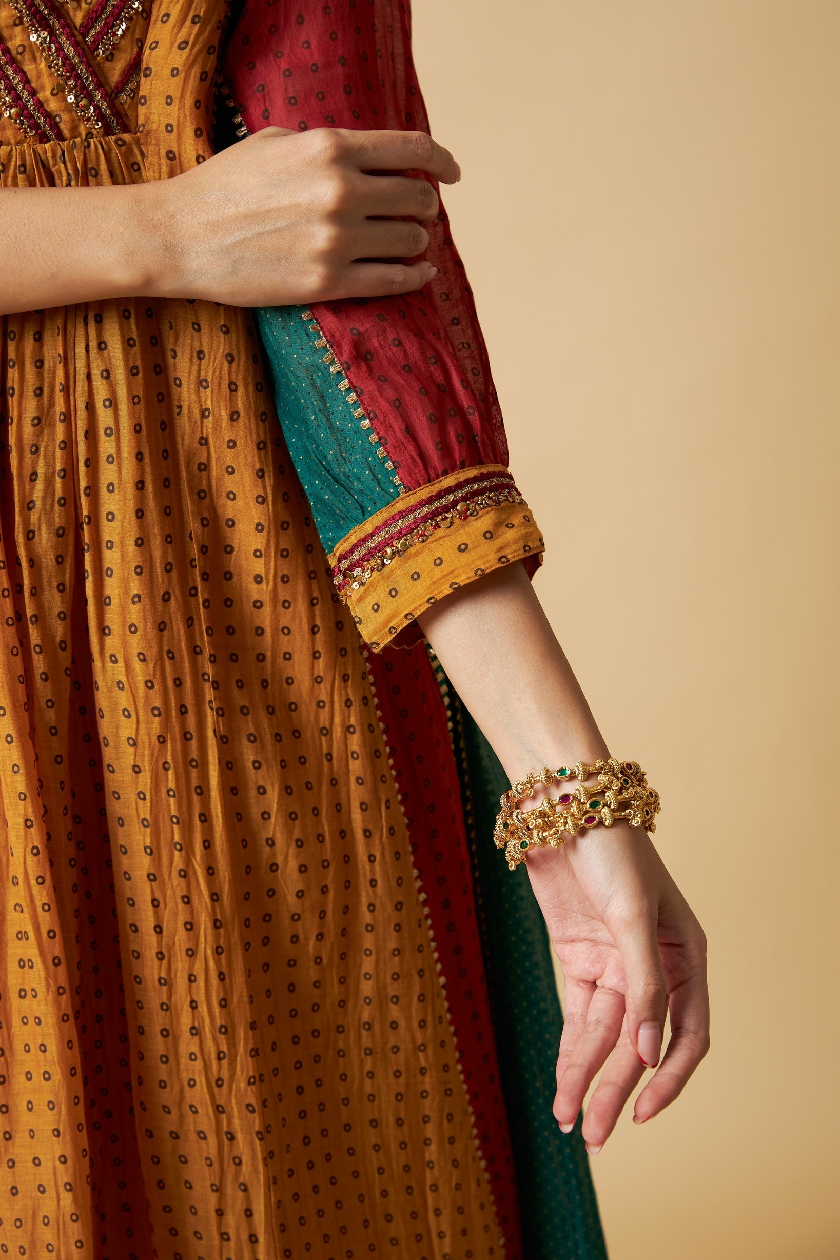 Rang Rasiya Embroidered Kurta Set- Set of 3 - CiceroniKurta Set, Festive WearPants and Pajamas