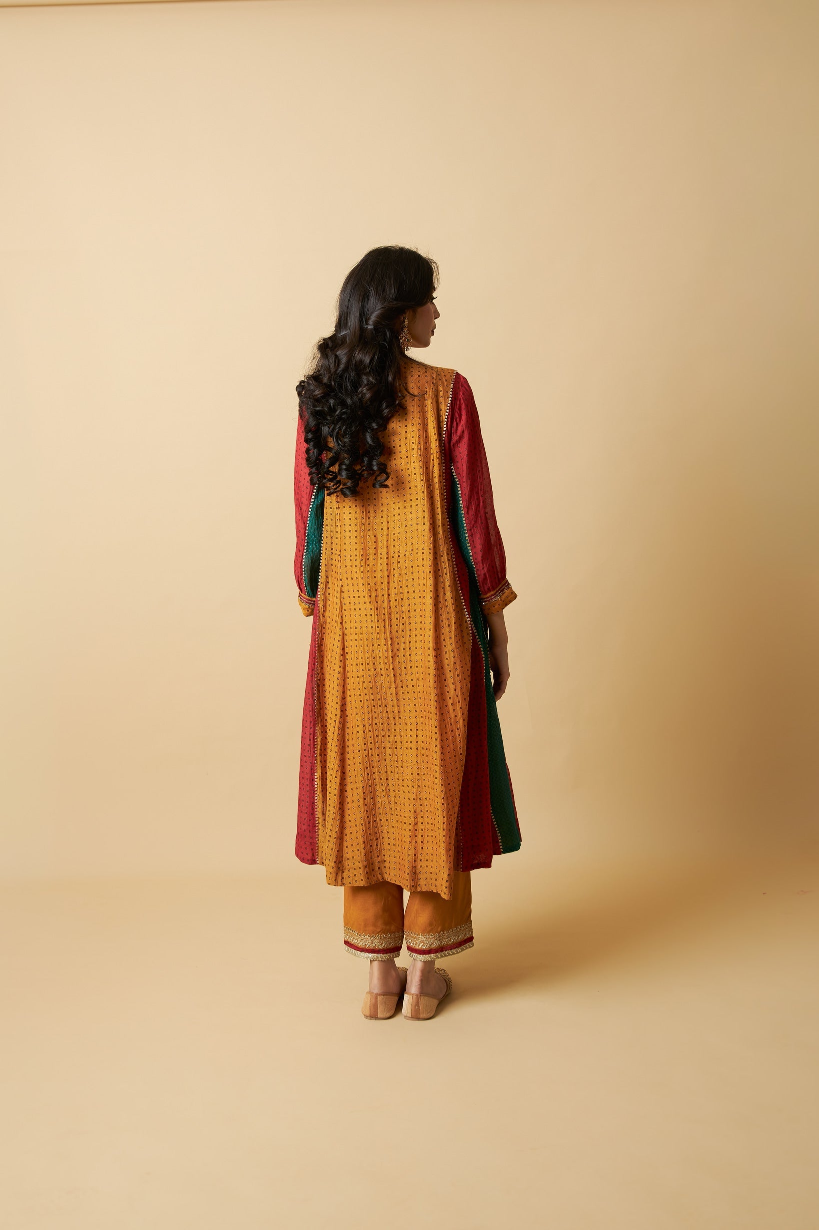 Rang Rasiya Embroidered Kurta Set- Set of 3 - CiceroniKurta Set, Festive WearPants and Pajamas