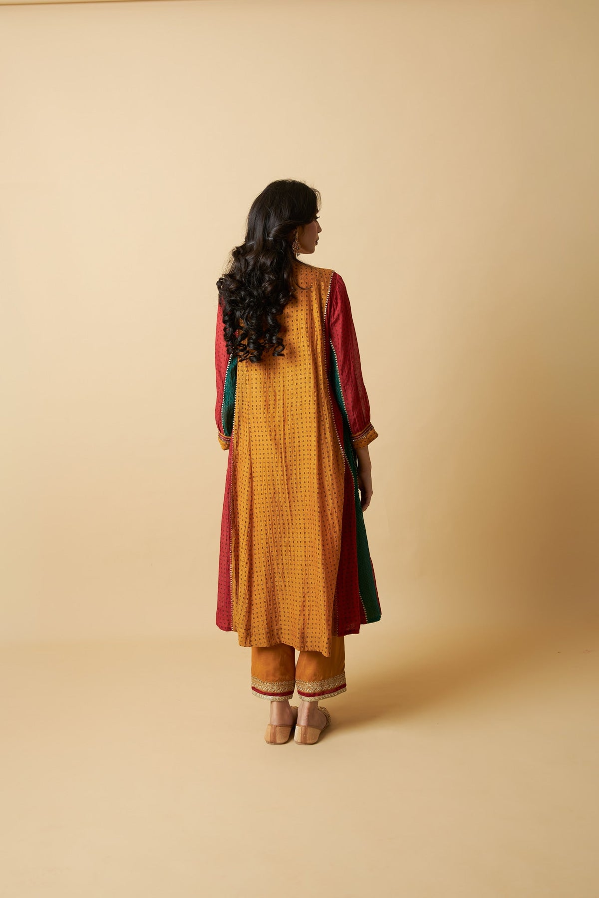 Rang Rasiya Embroidered Kurta Set- Set of 3 - CiceroniKurta Set, Festive WearPants and Pajamas