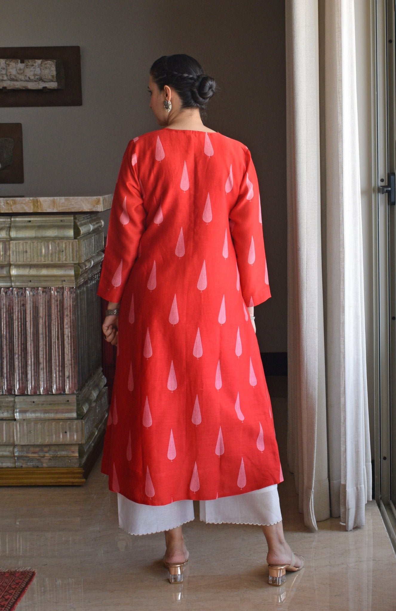 Red Chanderi Kurta with Off White Chanderi Scallop Pyjama - CiceroniKurta Set, Festive wearHouse of Moxa