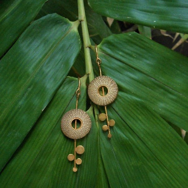 RHEA Gold Dot Fall - CiceroniEarringsBaka