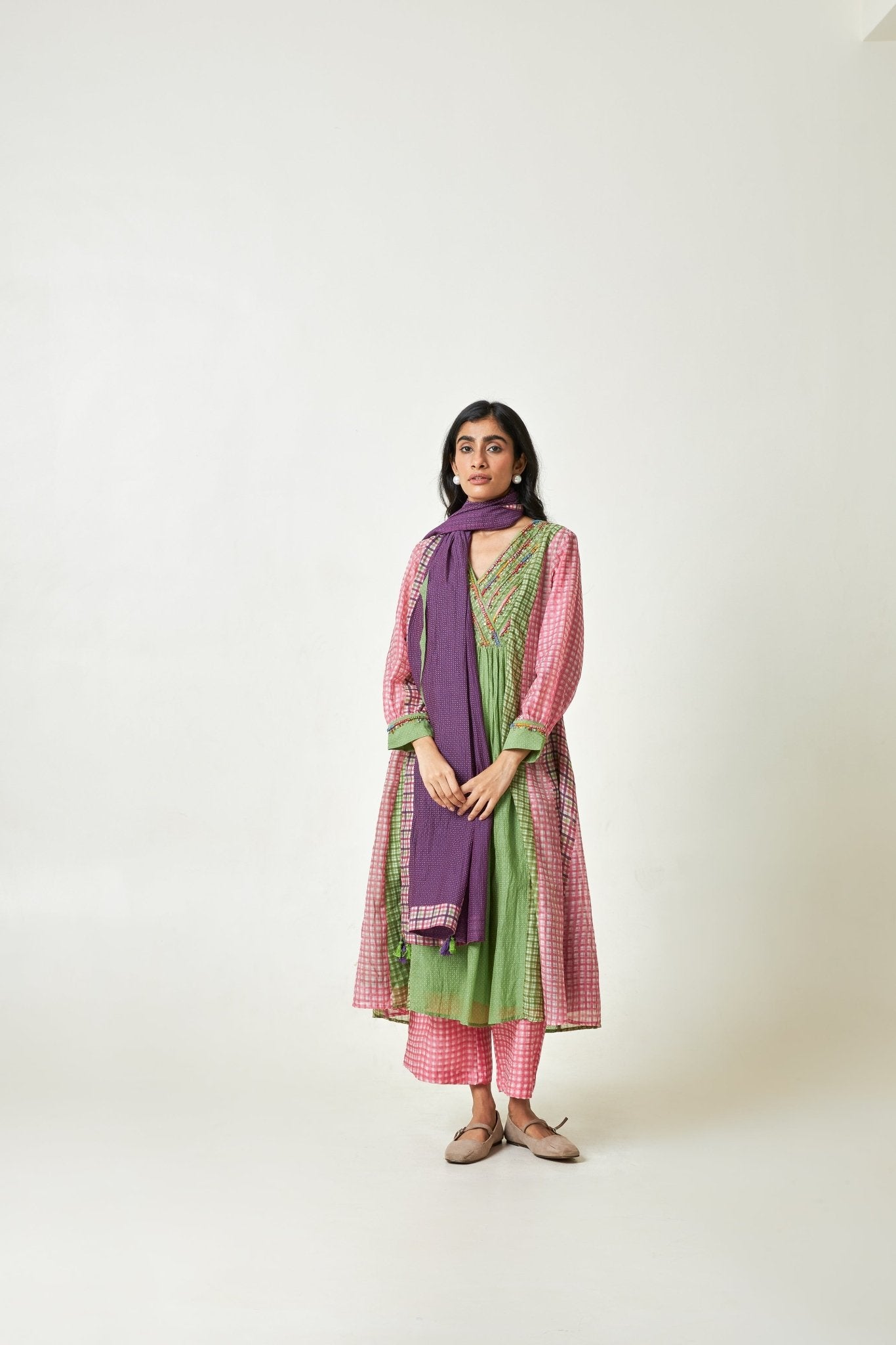 Roseglow Embroidered Kurta Set with Dupatta - CiceroniKurta SetPants and Pajamas