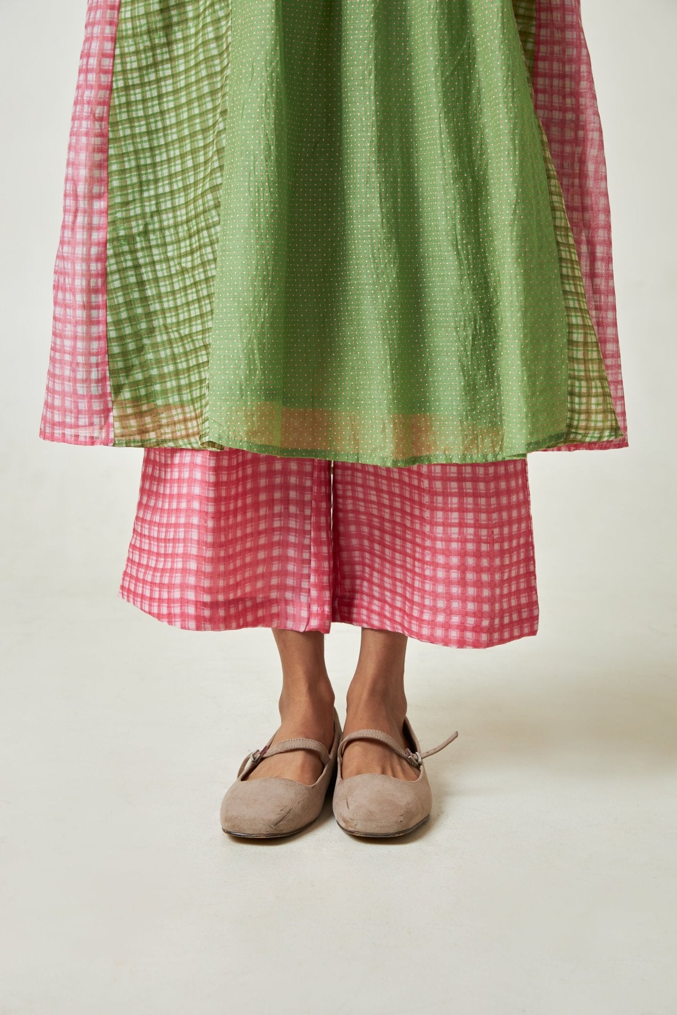 Roseglow Embroidered Kurta Set - CiceroniKurta SetPants and Pajamas