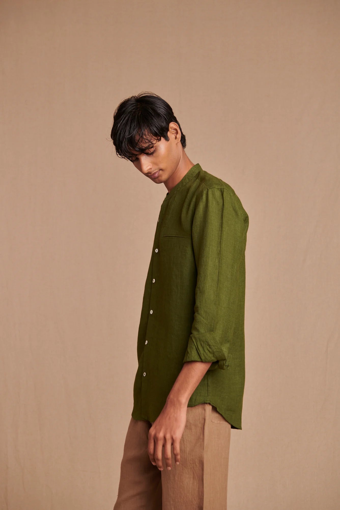 Safari Linen Men's Band Collar Shirt - Slim Fit - CiceroniShirtSaphed