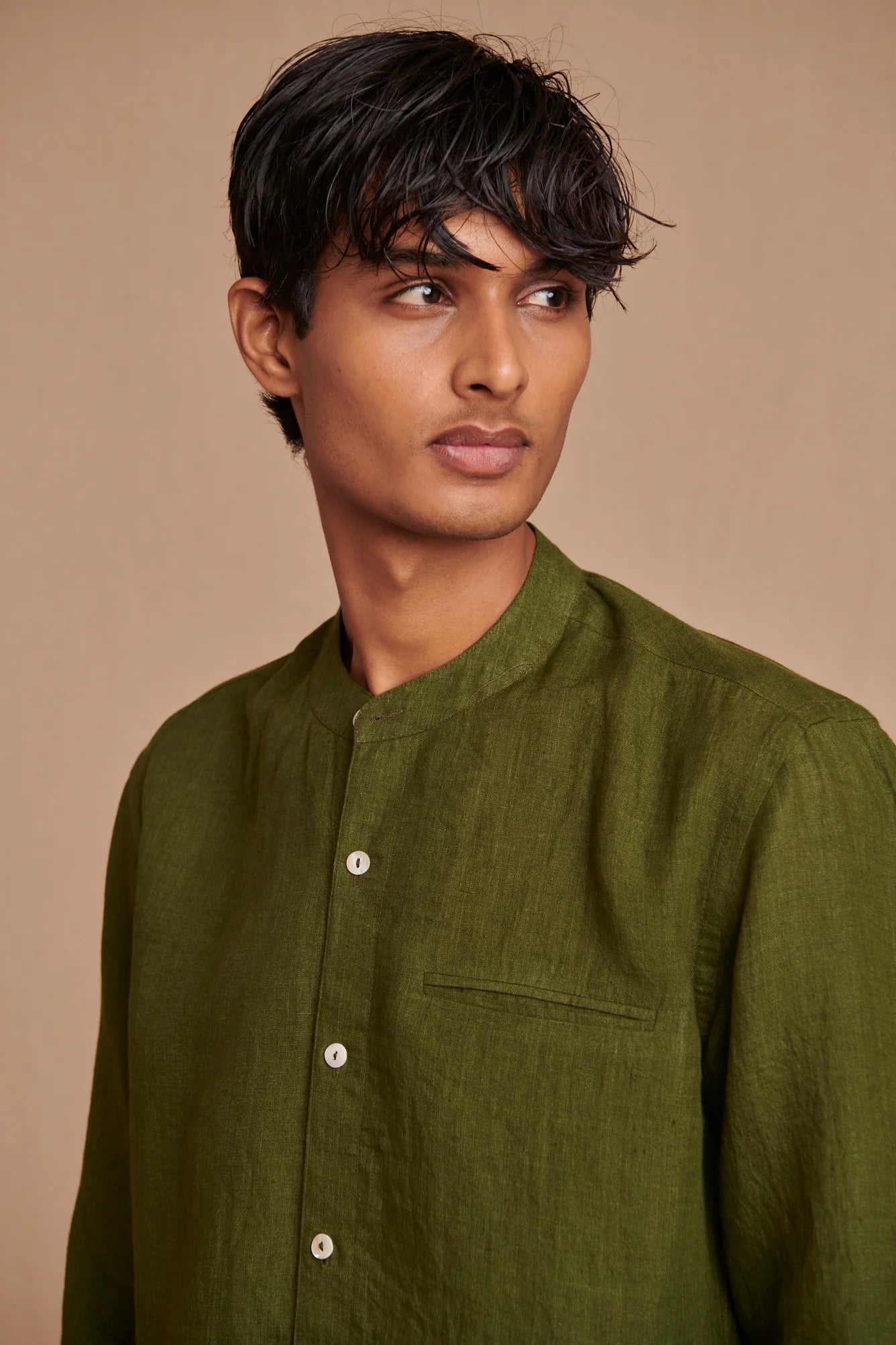 Safari Linen Men's Band Collar Shirt - Slim Fit - CiceroniShirtSaphed