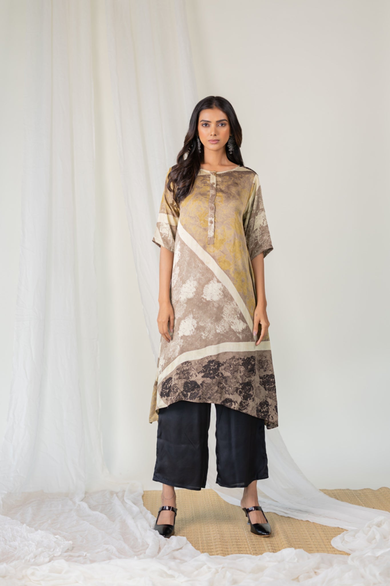 Sandstone Symphony Kurta - CiceroniKurta, Everyday WearMaidaan