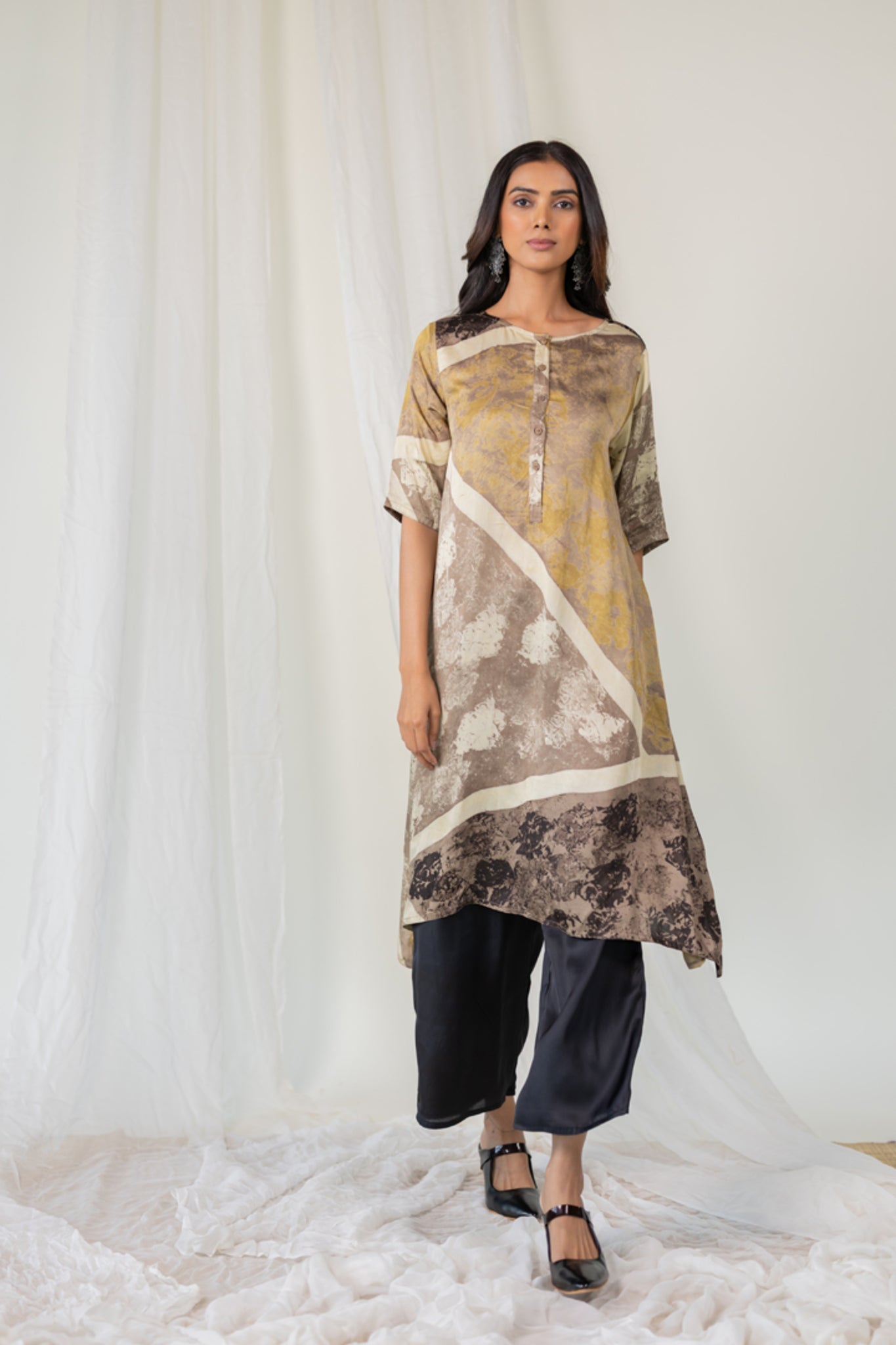 Sandstone Symphony Kurta - CiceroniKurta, Everyday WearMaidaan