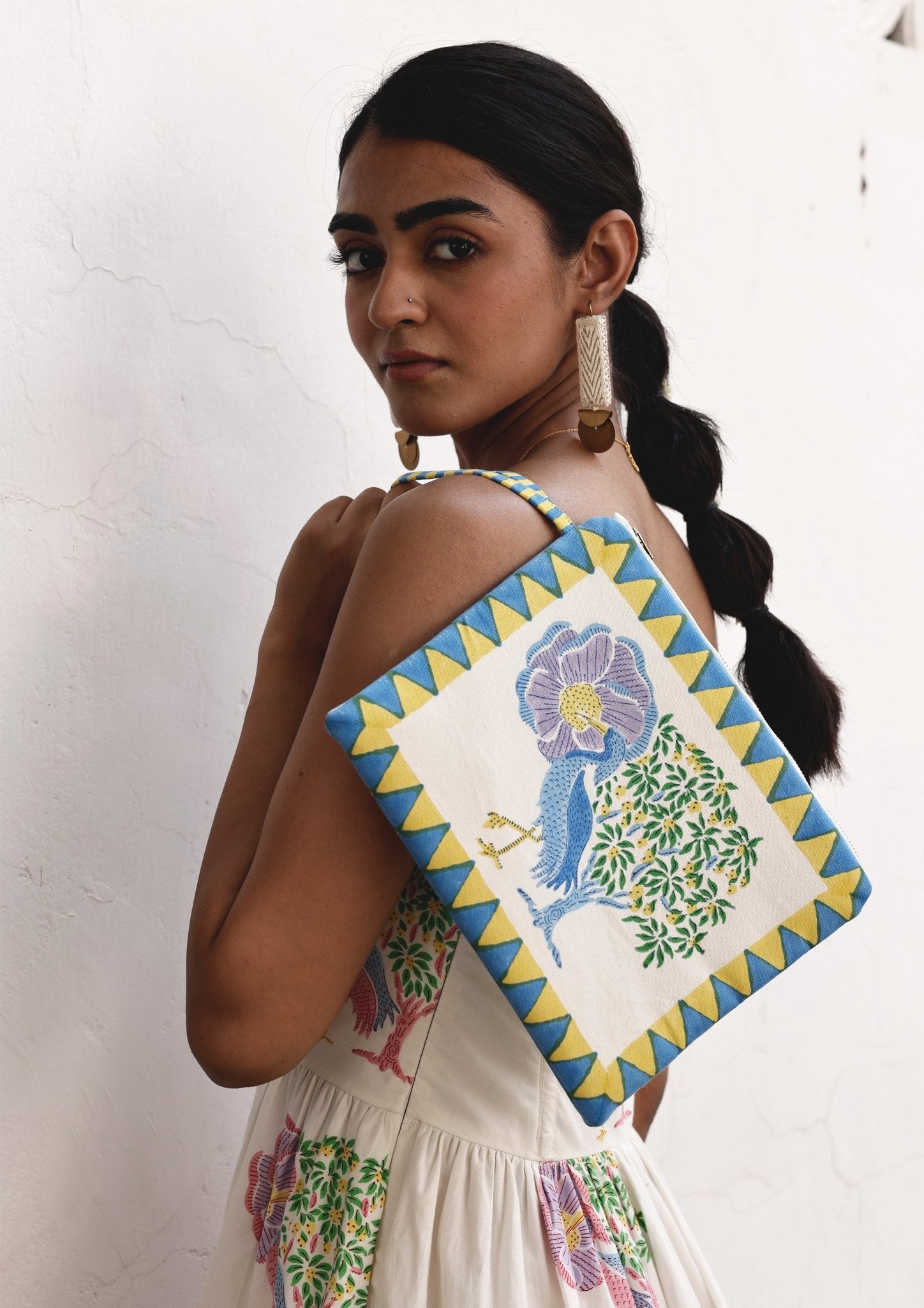Saras Crane Pouch - CiceroniBagsThe Raw India