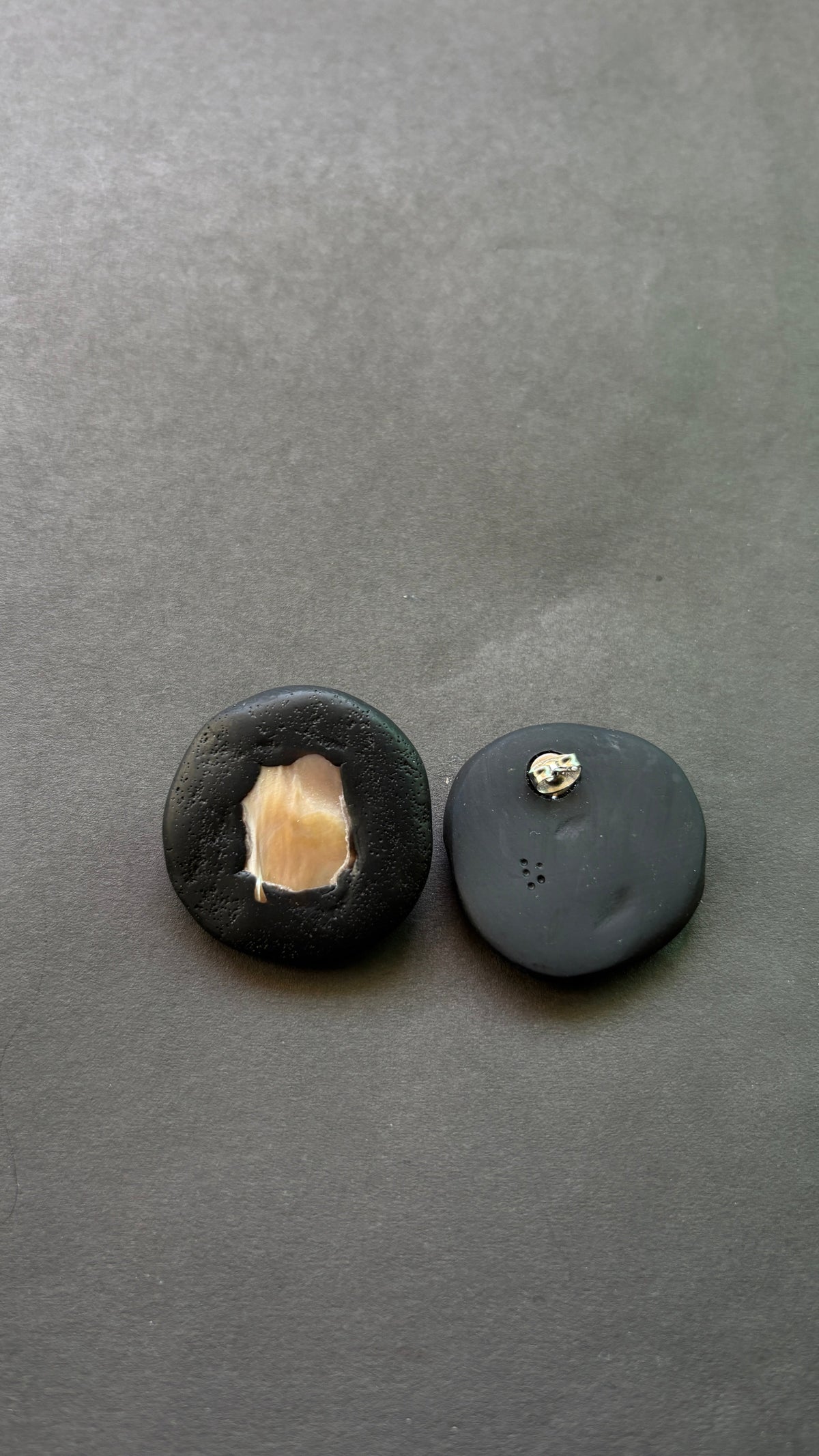 Shell Studs - CiceroniEarringsColoured Ears