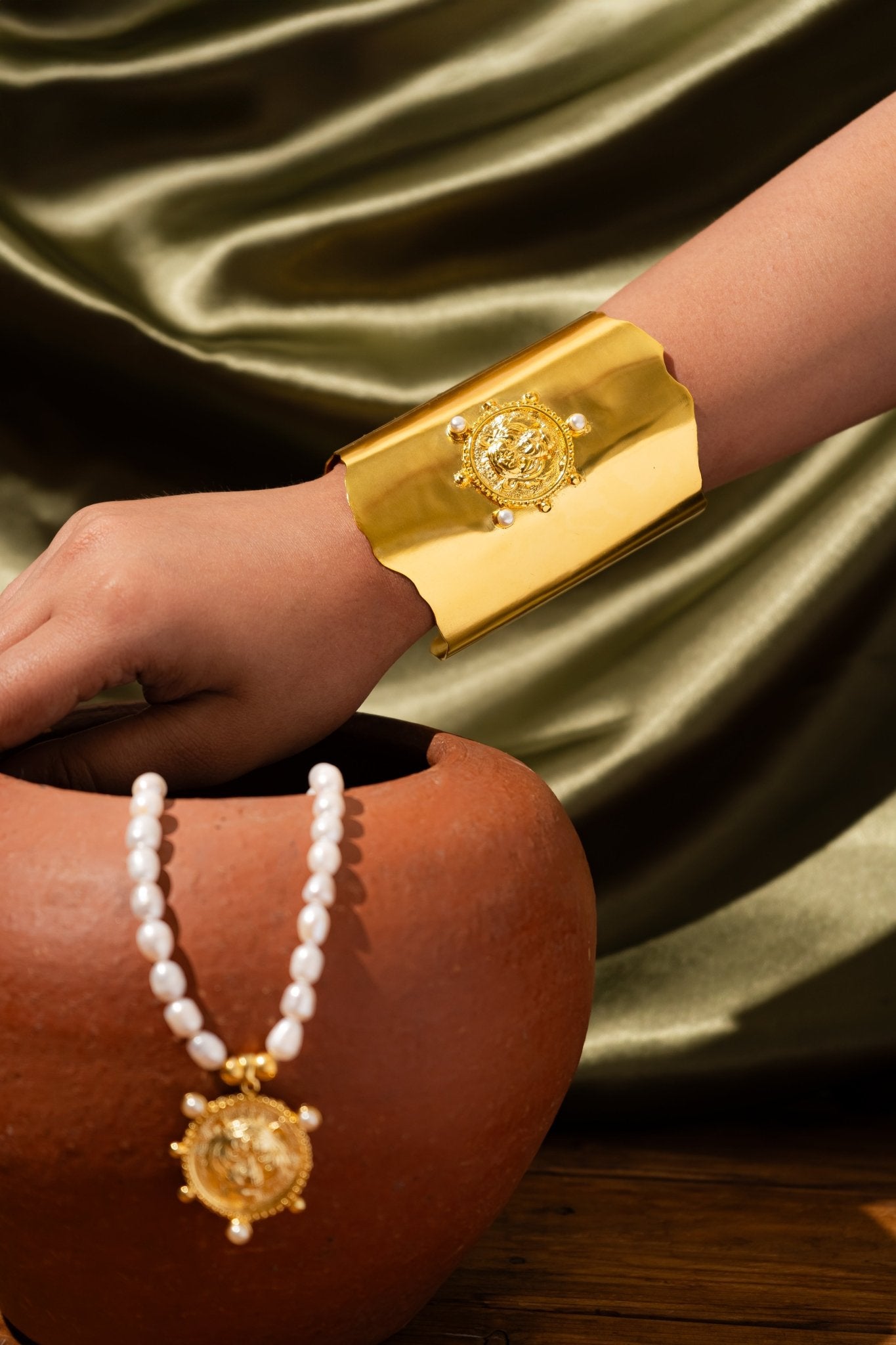 Shera Bracelet - CiceroniBraceletsNIA