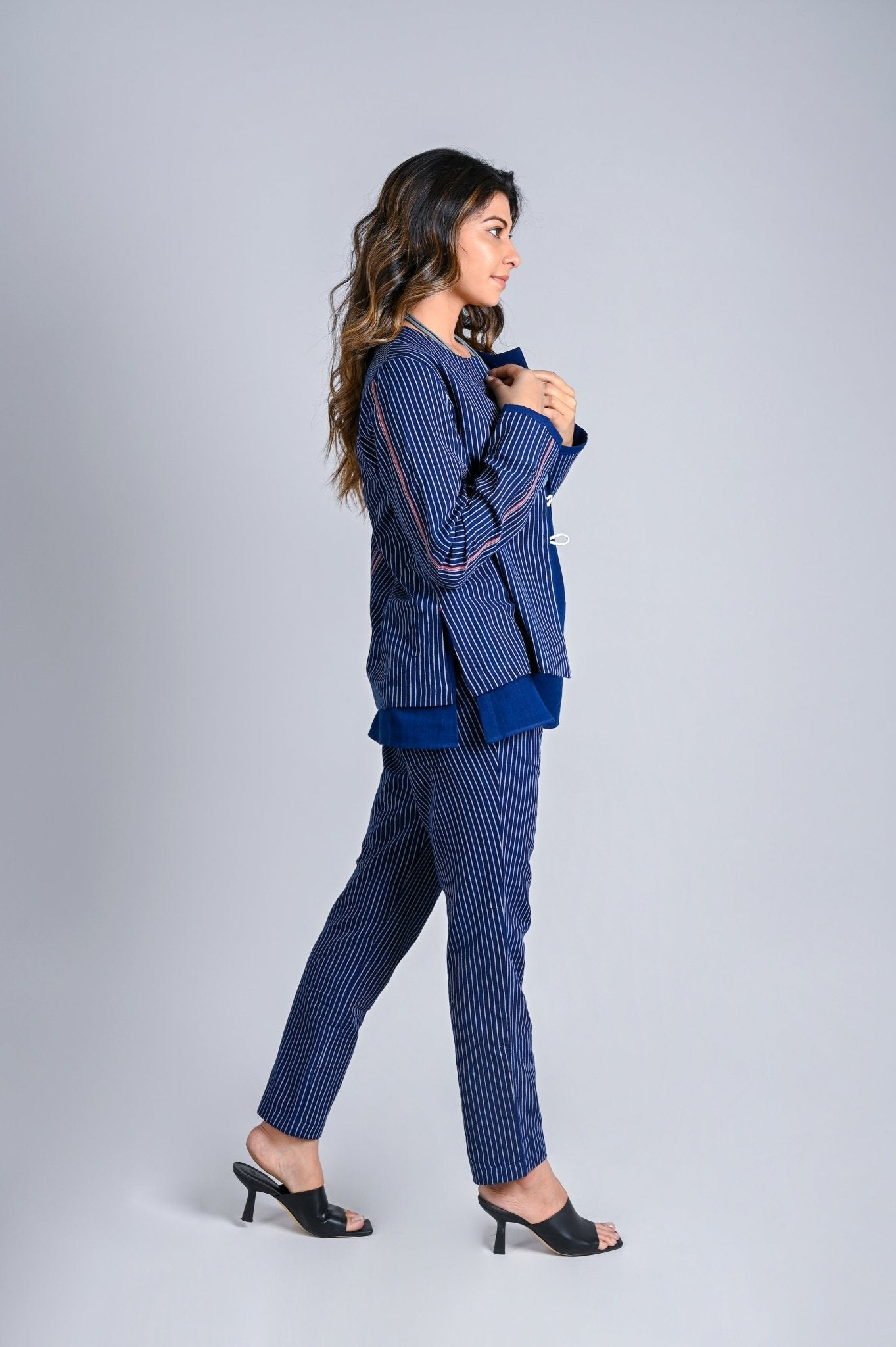 Short Fold Up Sleeve Jacket - CiceroniJacketsRang by Rajvi