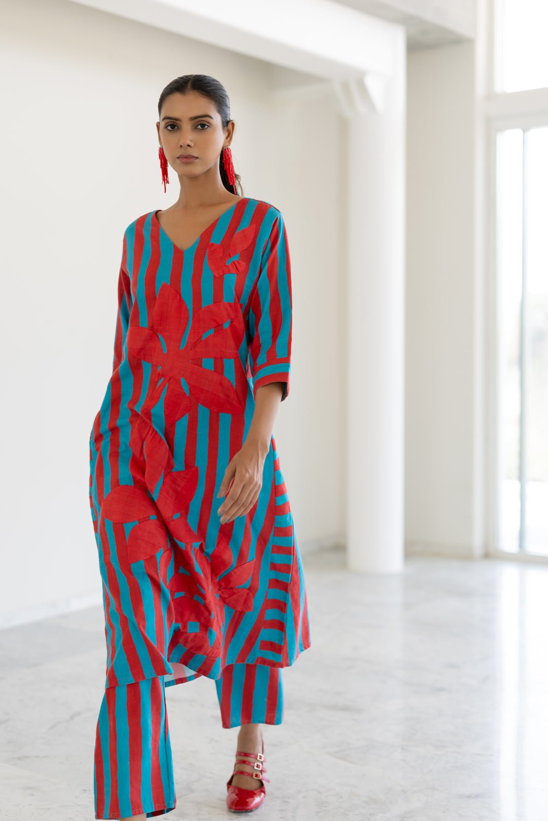 Sky Fire Striped Appliqué Kurta Set - CiceroniKurta Set, Everyday WearSilai Studio