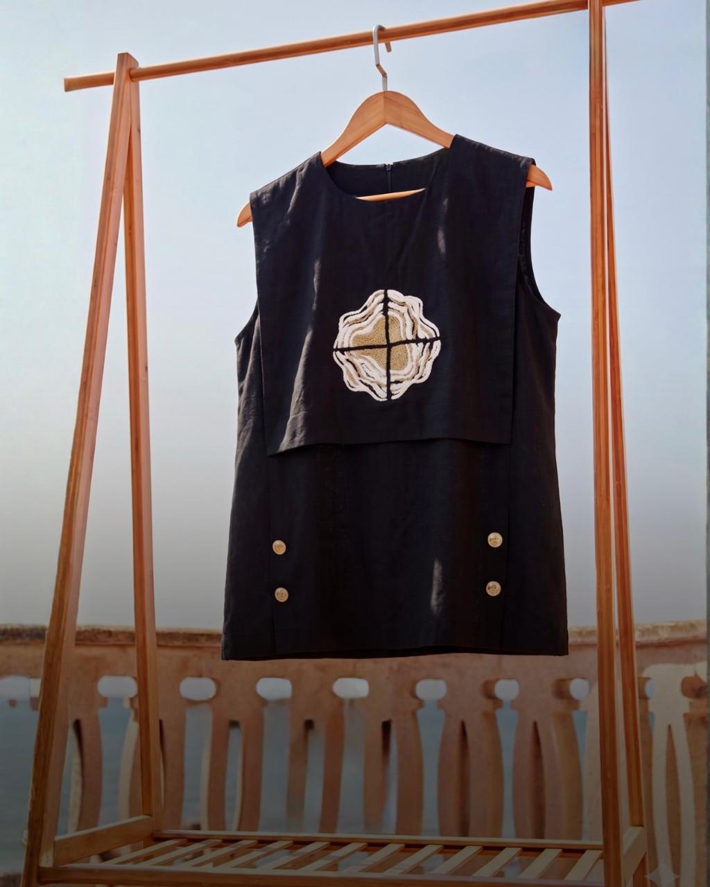 Solara black Flap Top - CiceroniTopArtbeats by Keerthana