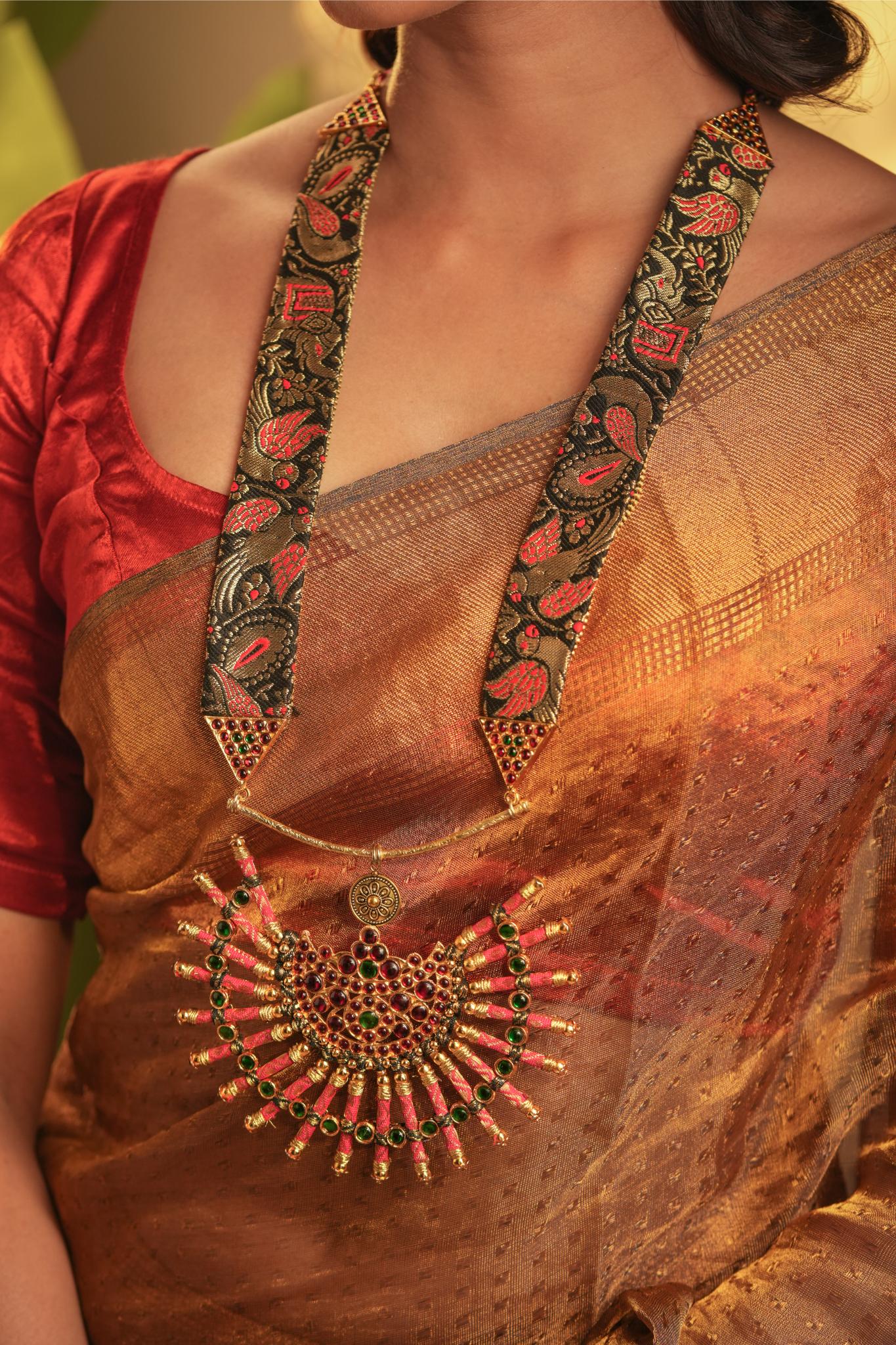 Statement Temple Motif and Brocade Haar - CiceroniNecklaceAarika
