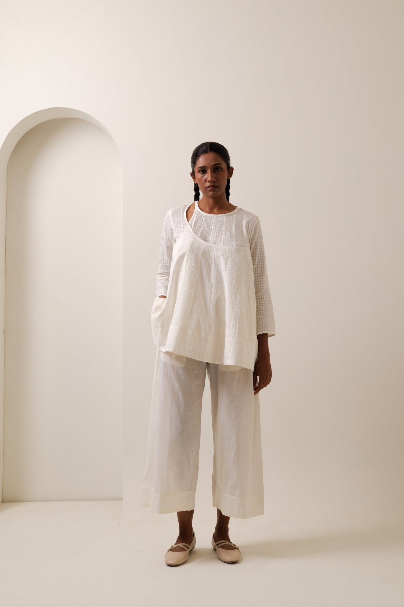 Sthira Set - CiceroniCo - ord SetKajal Agarwal