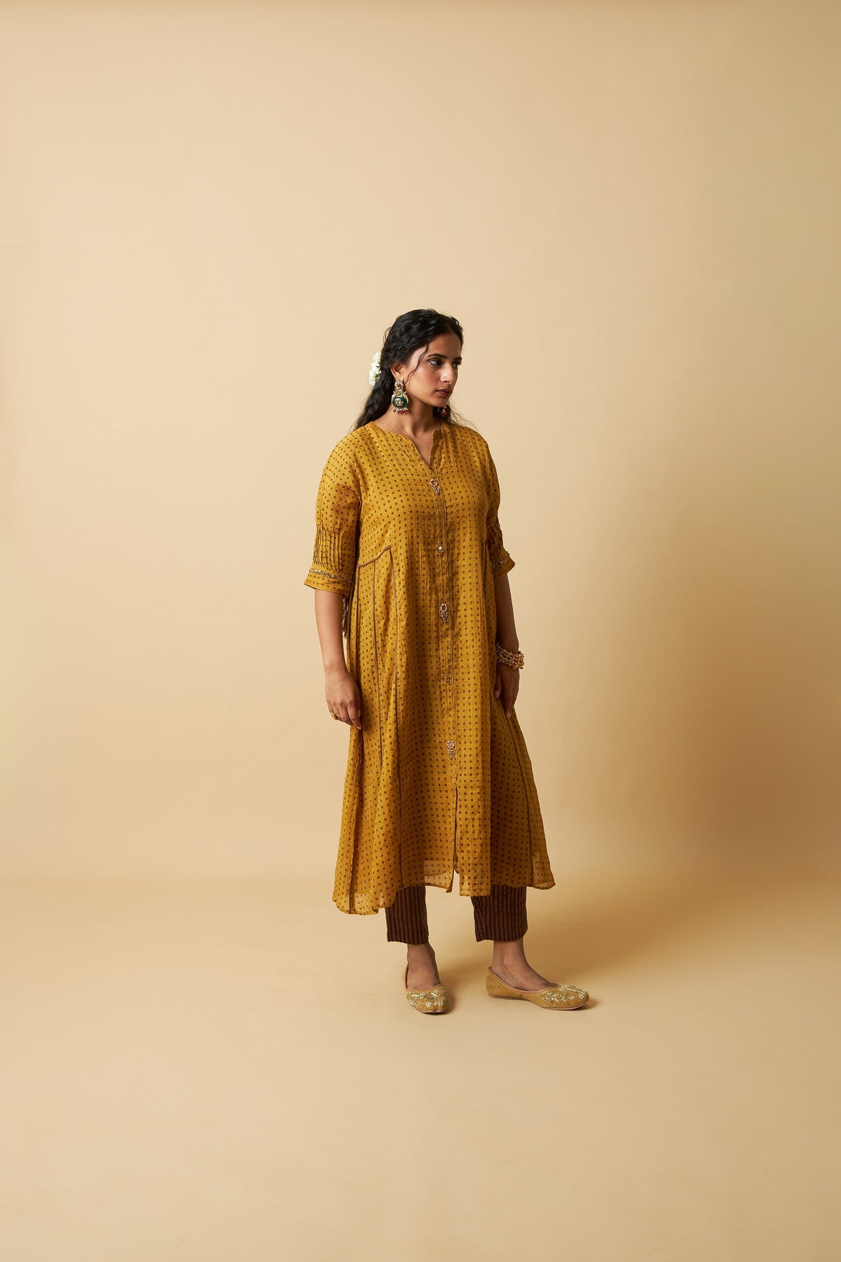 Sunehri Adaa Embroidered Co-ord Set- Set of 2 - CiceroniKurta Set, Festive WearPants and Pajamas